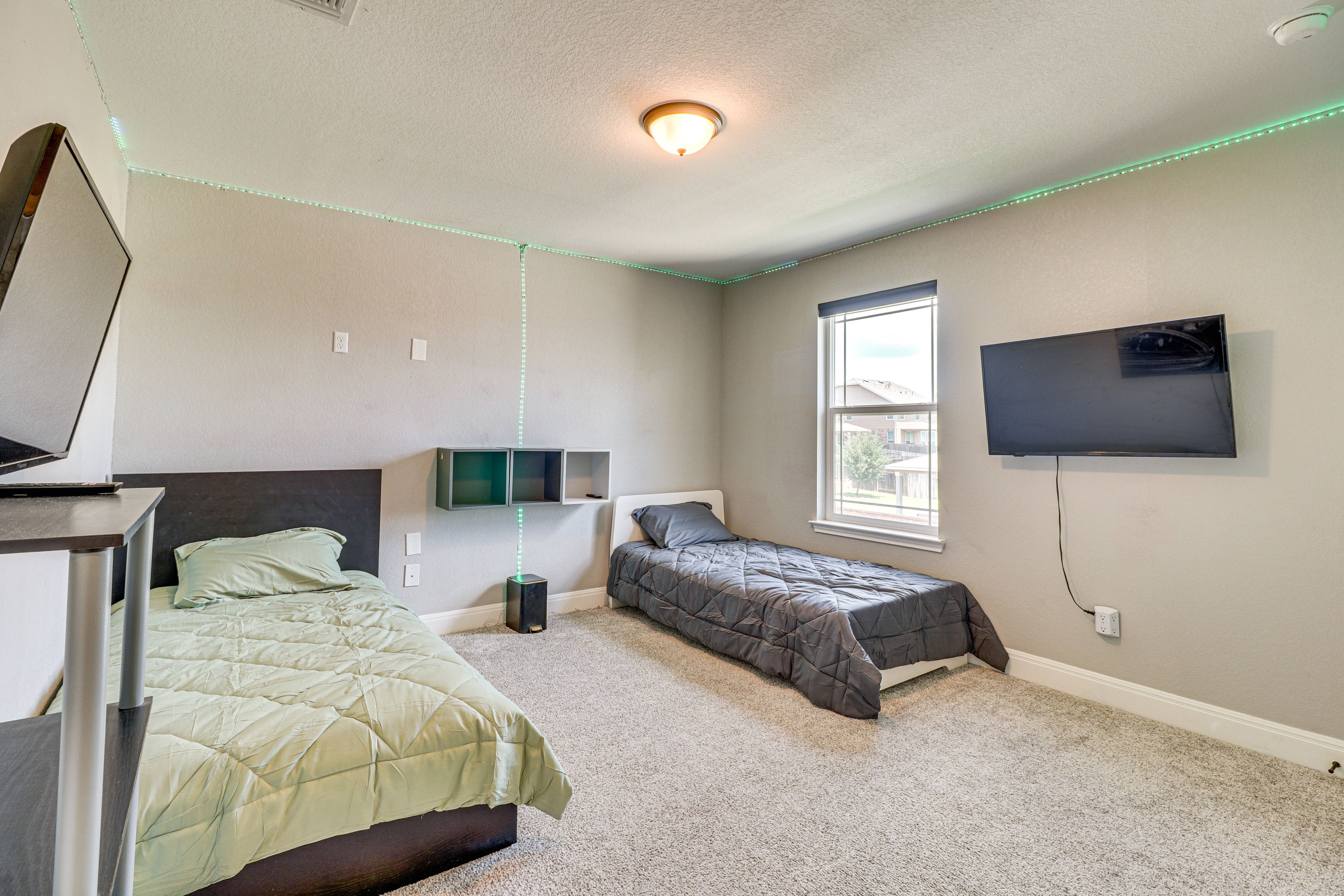Bedroom 2 | 2nd Floor | 2 Twin Beds