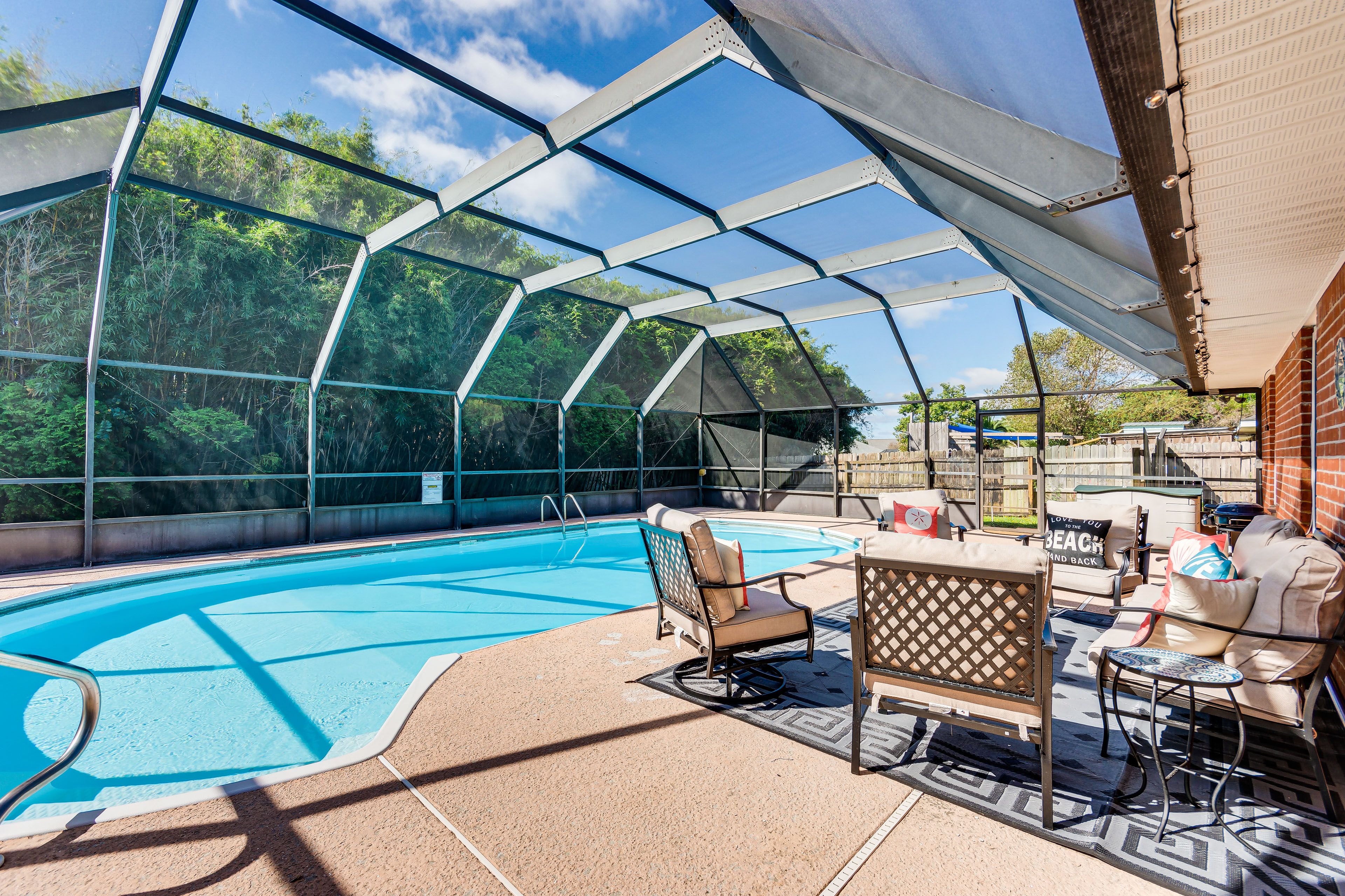 Gulf Breeze Vacation Rental | 4BR | 2BA | 1 Step Required | 2,200 Sq Ft