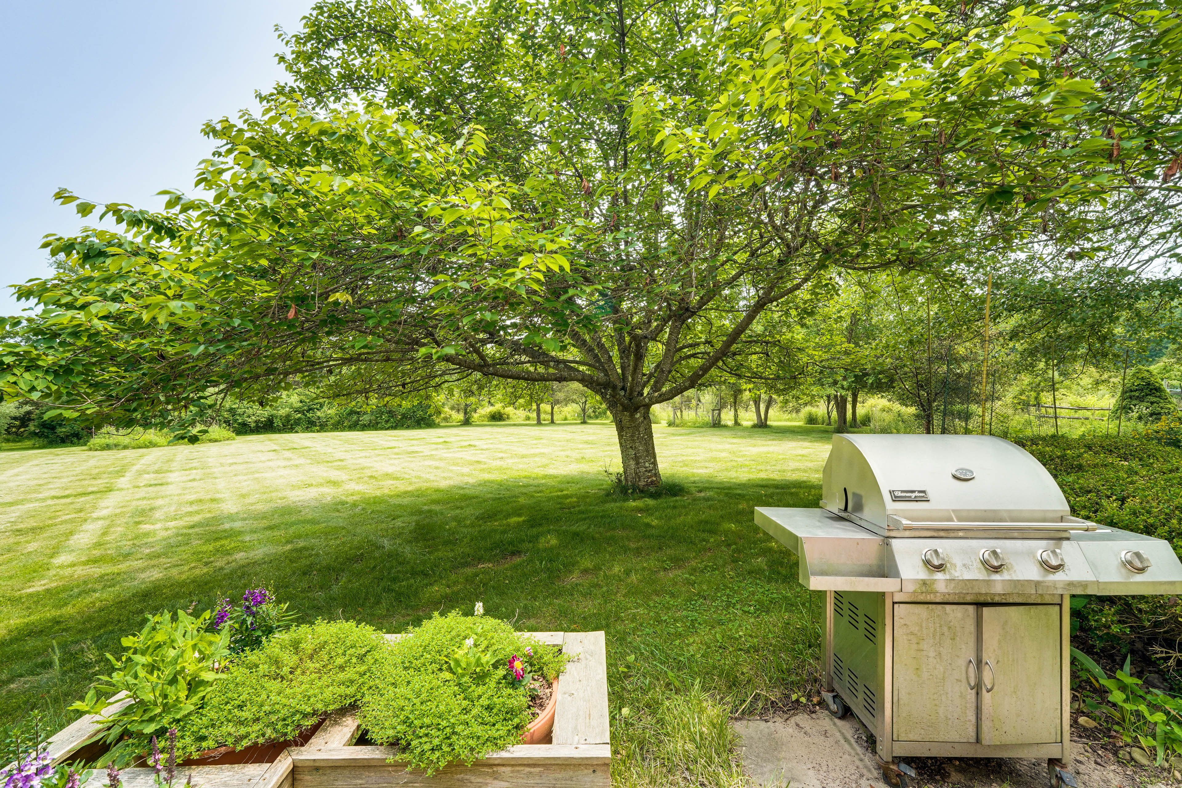 House Exterior | Gas Grill