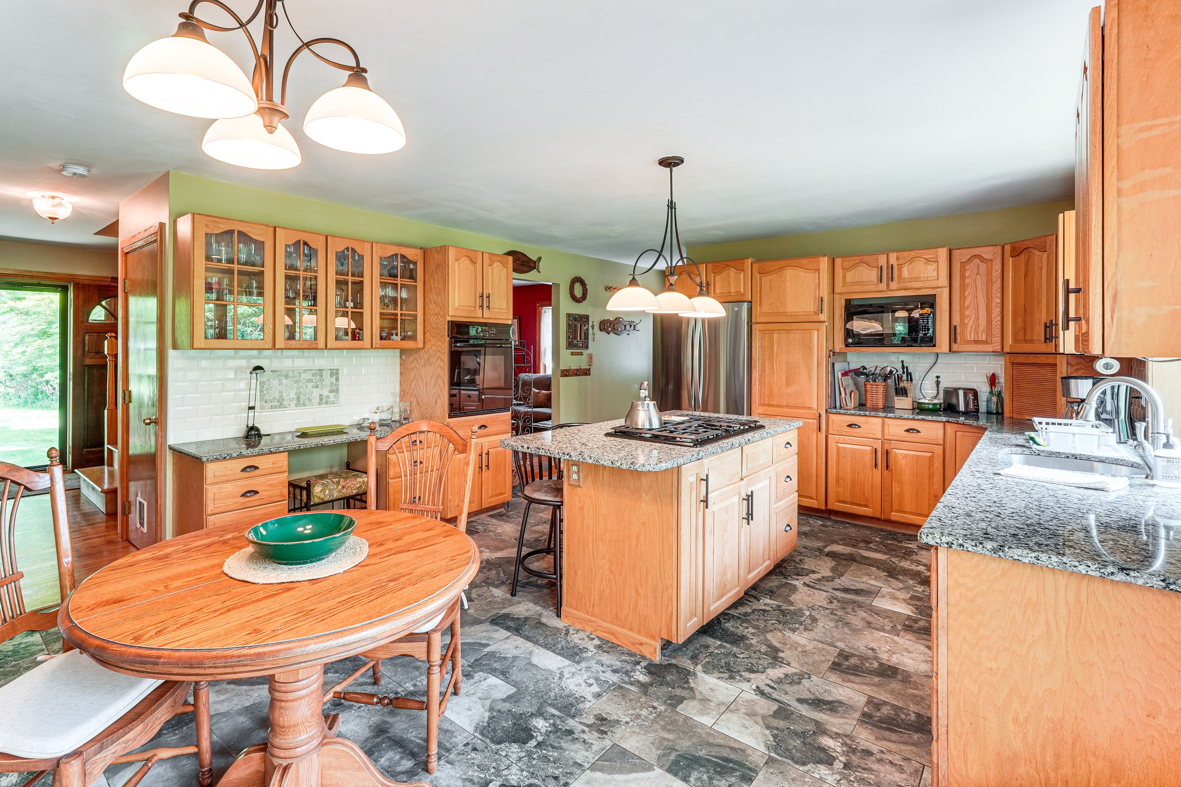 Dining Table | Breakfast Bar | Kitchen