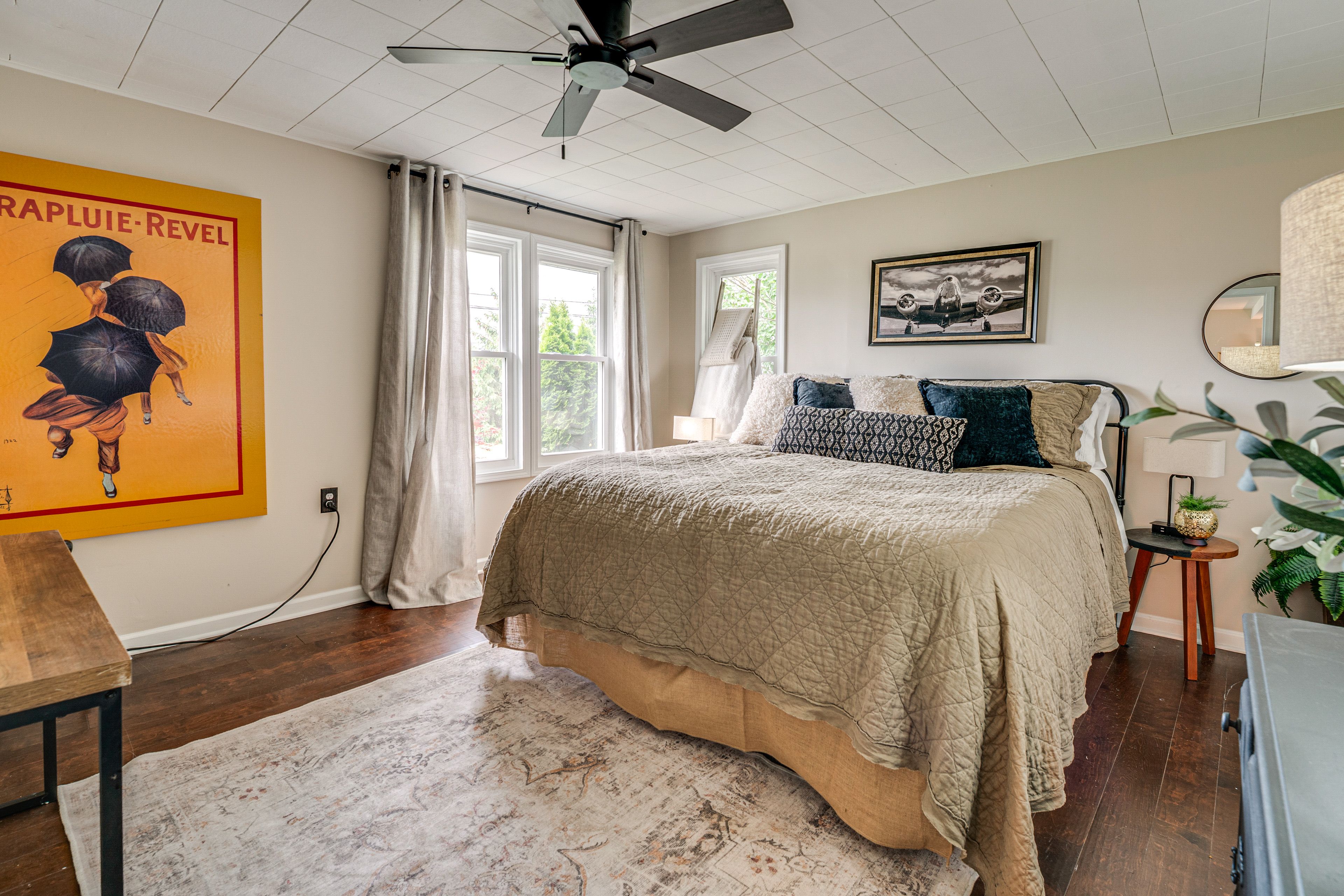 Bedroom 1 | King Bed