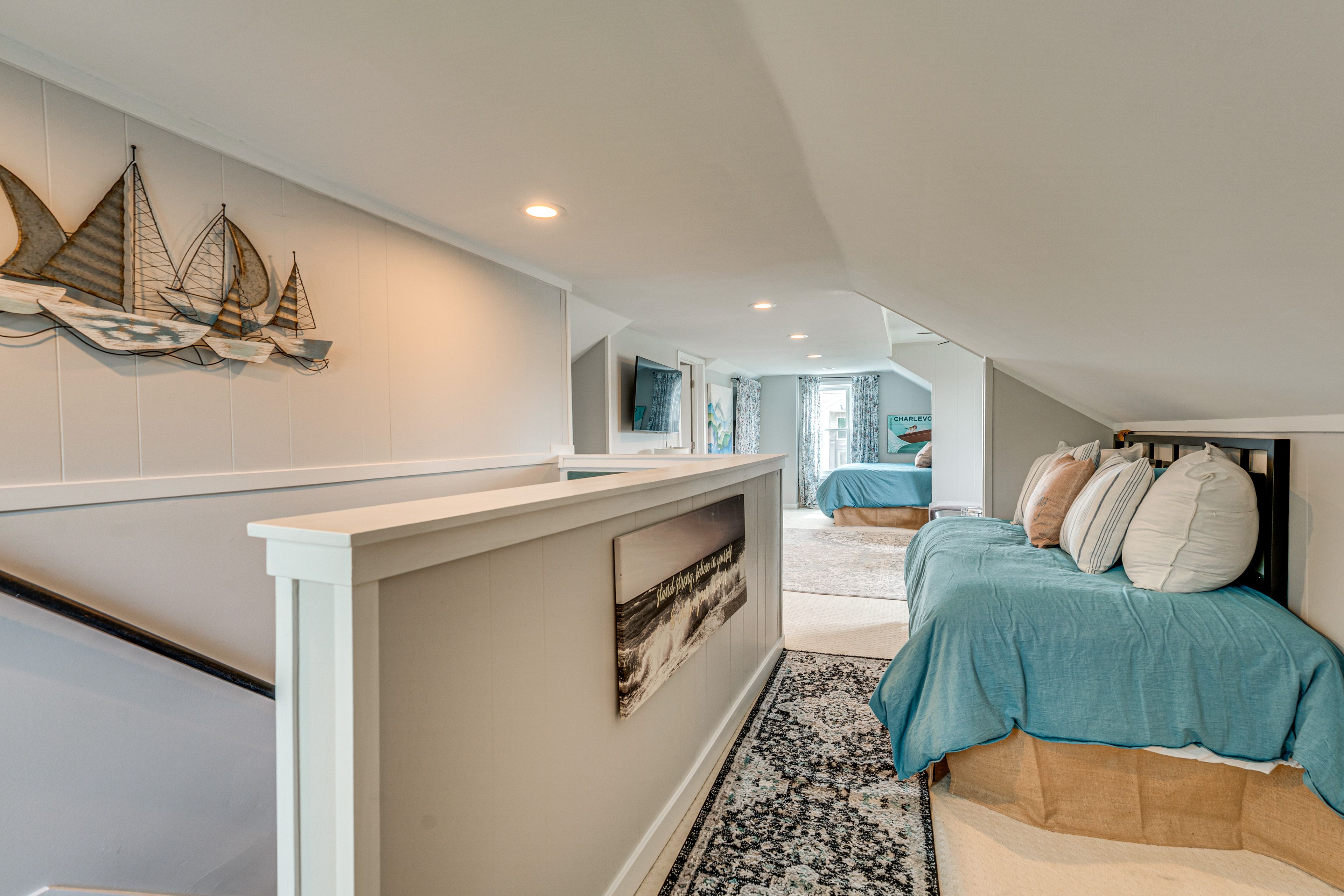Loft | Queen Bed | Twin Bed