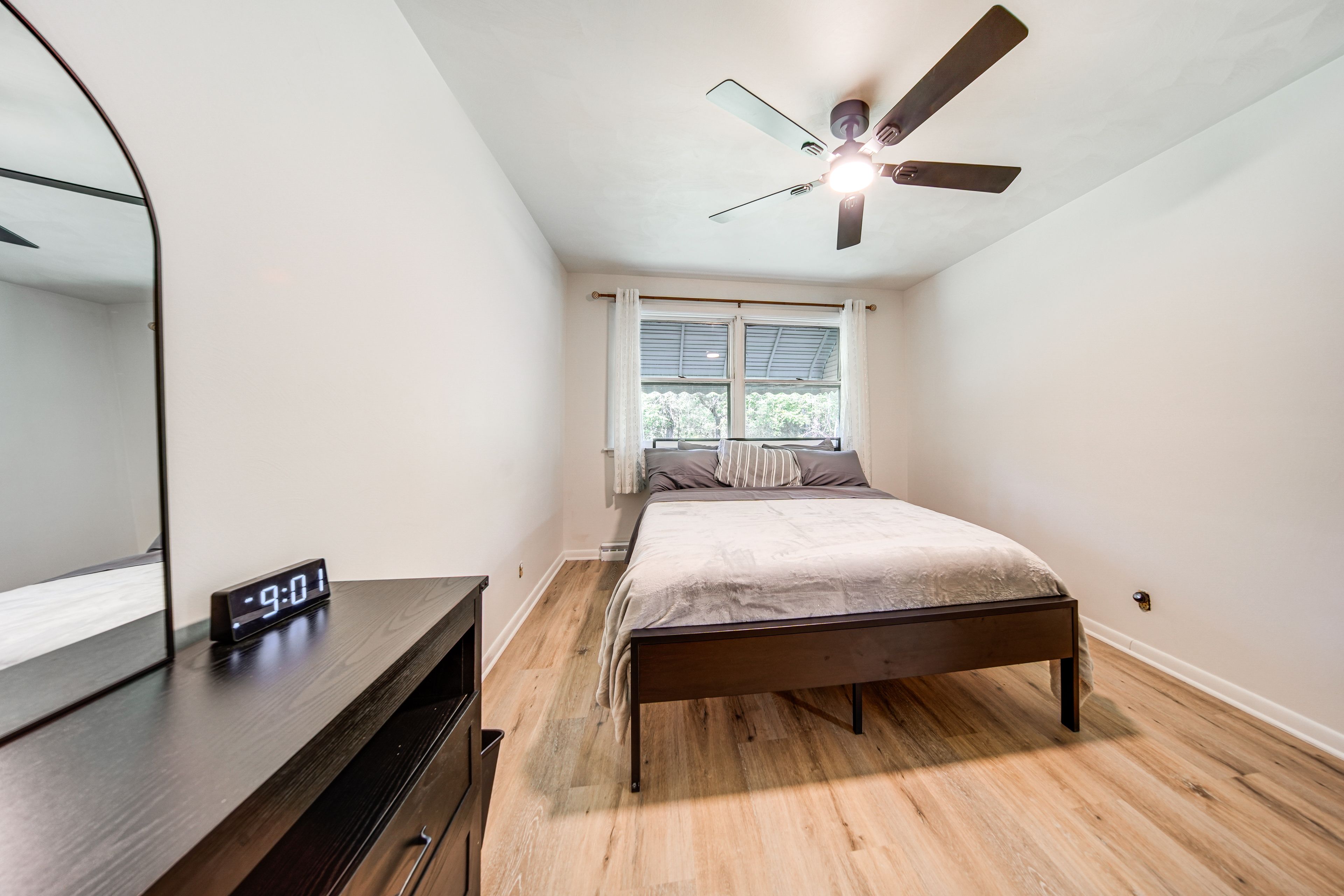 Bedroom 1 | Queen Bed | Linens Provided
