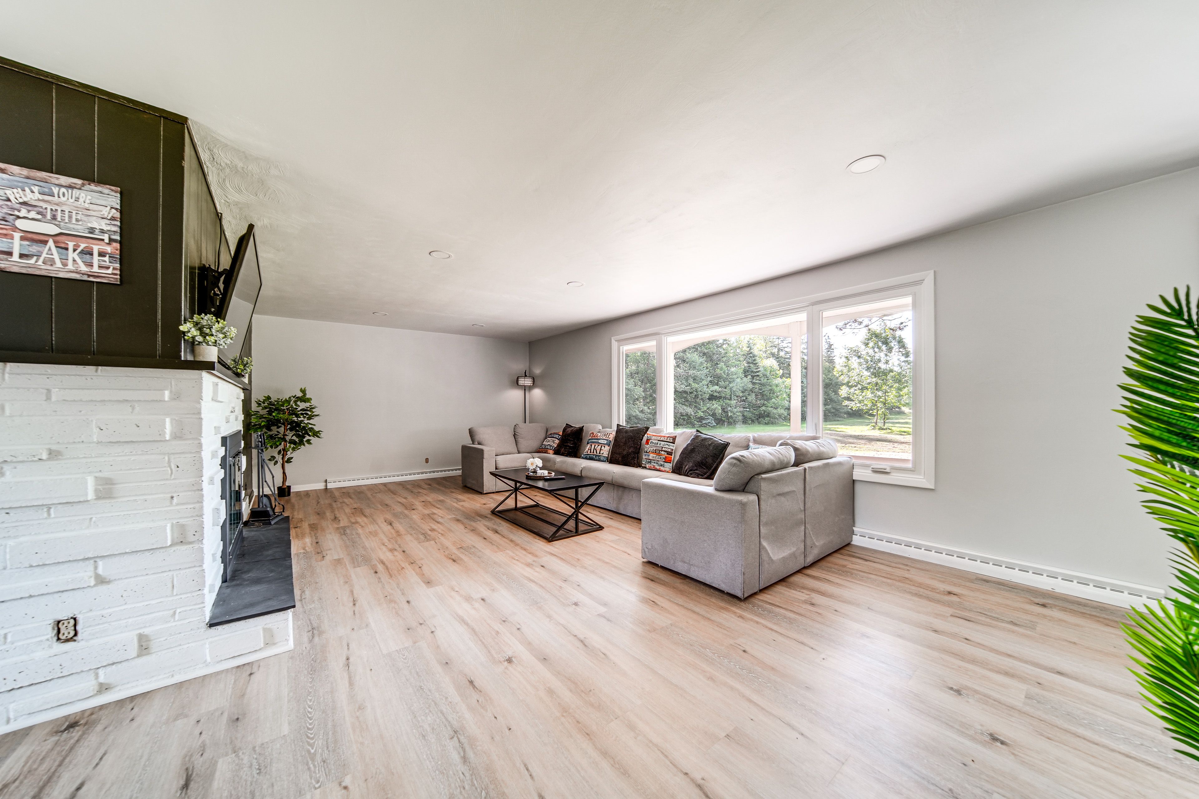 Living Room | Fireplace | Smart TV