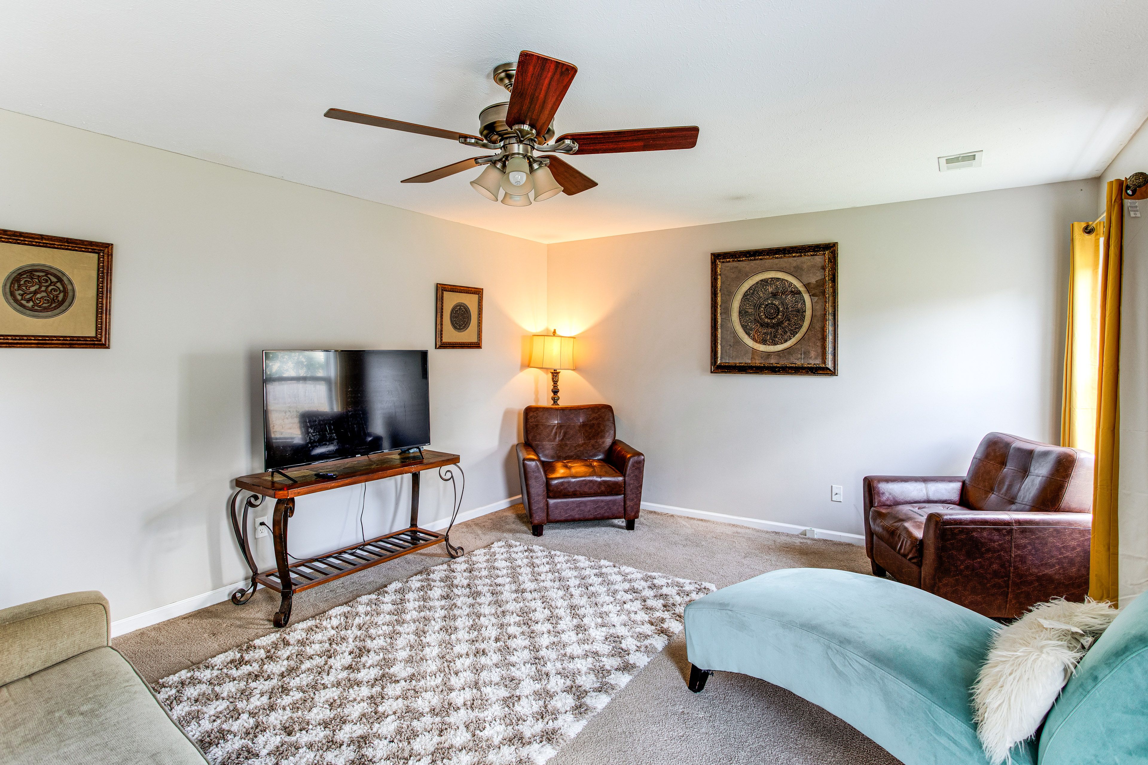 Living Room | Main Floor