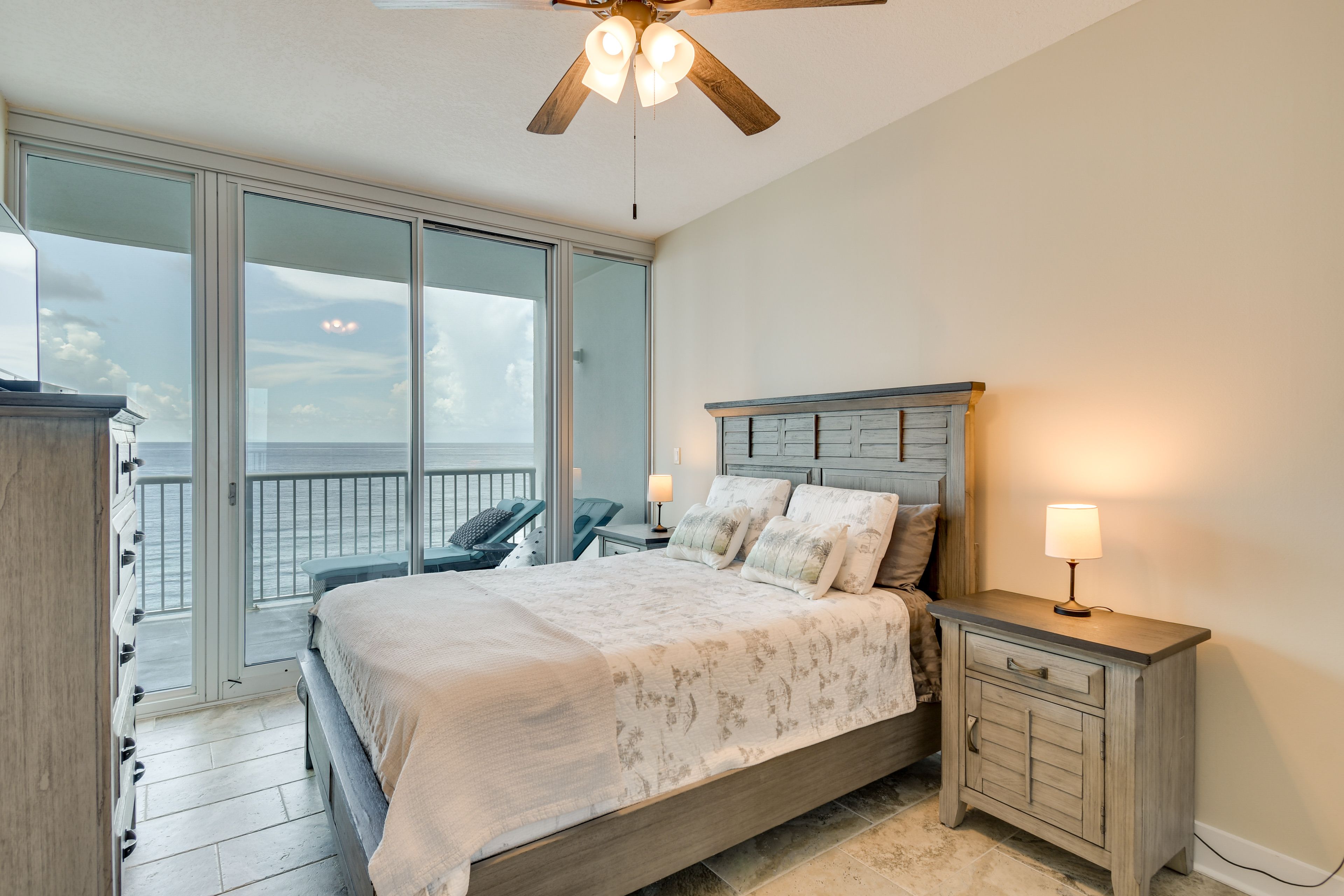 Bedroom 2 | Queen Bed | Smart TV | Balcony Access