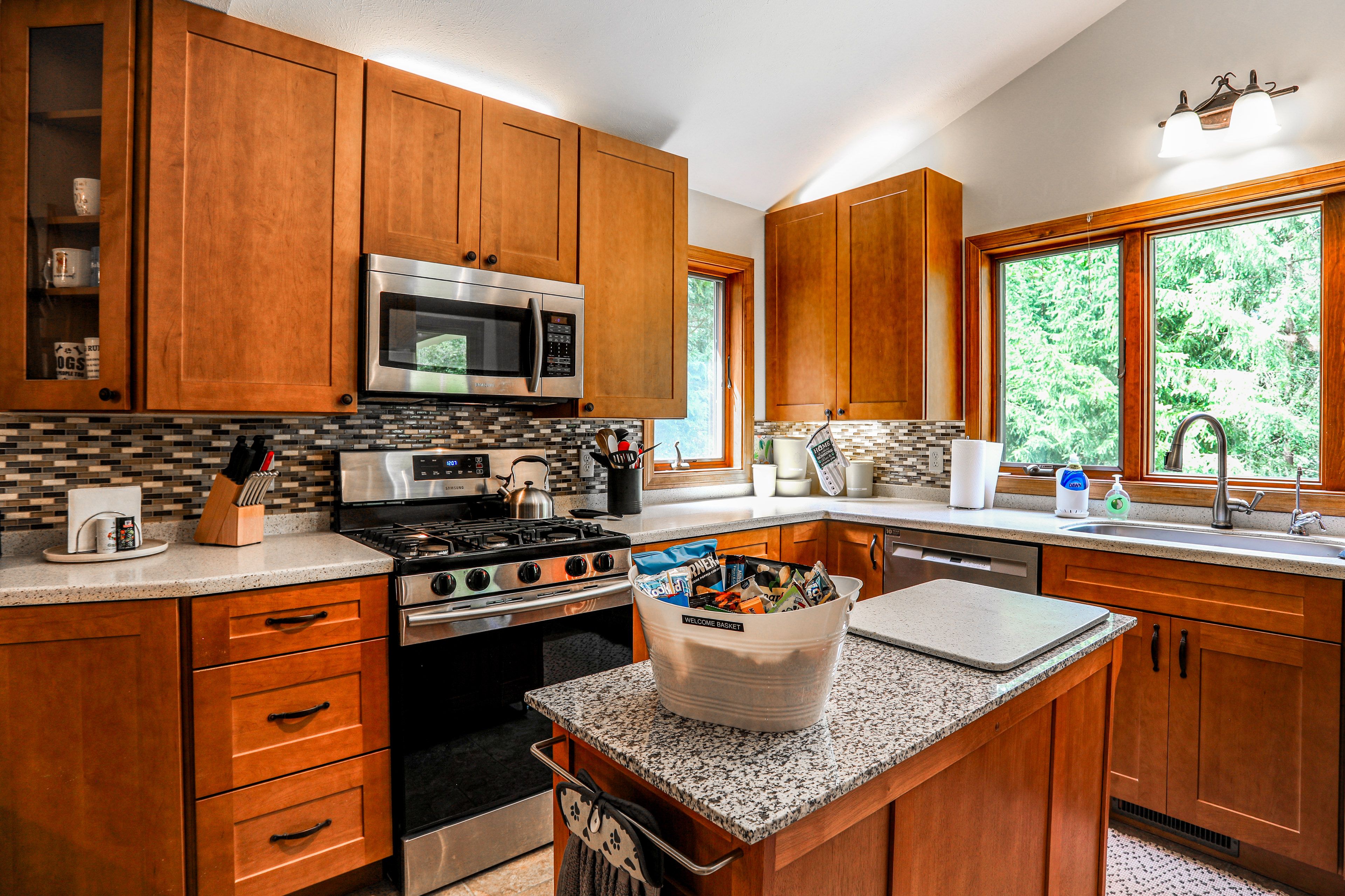 Kitchen | 1st Floor | Keurig Coffee Maker | Cooking Basics