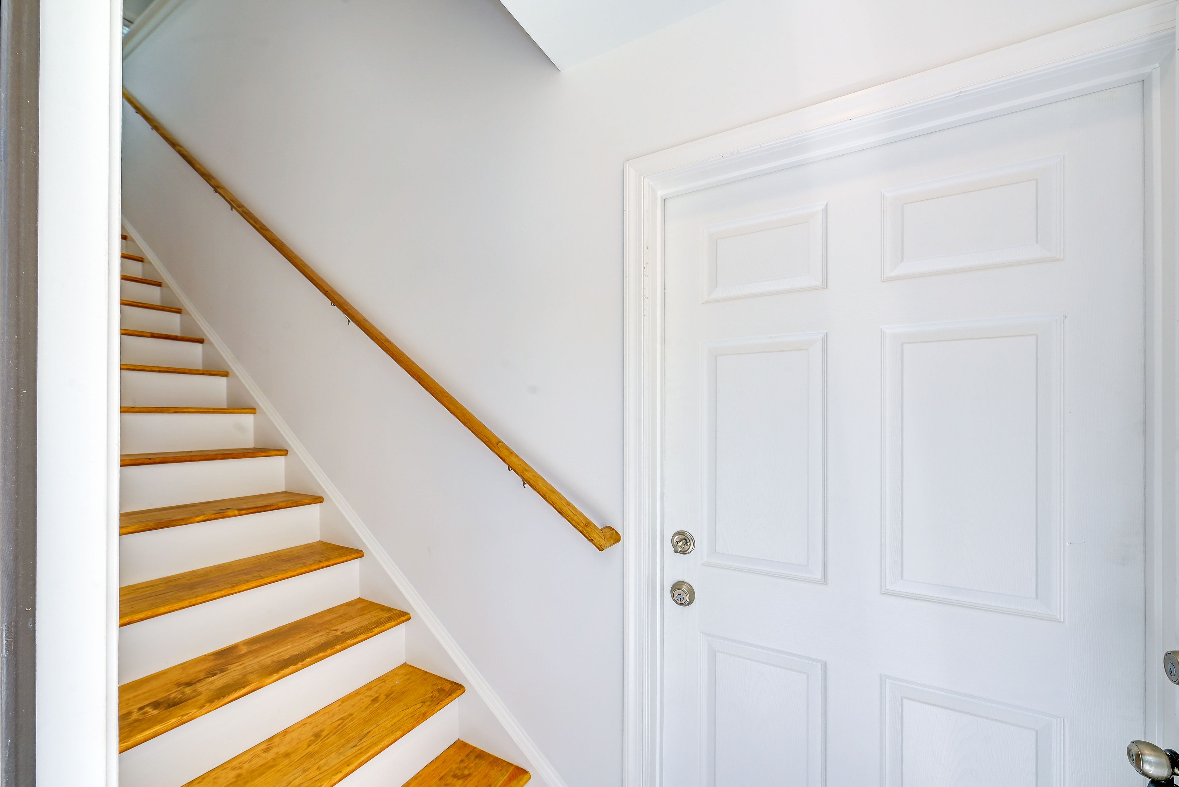 Entrance | Interior Stairs