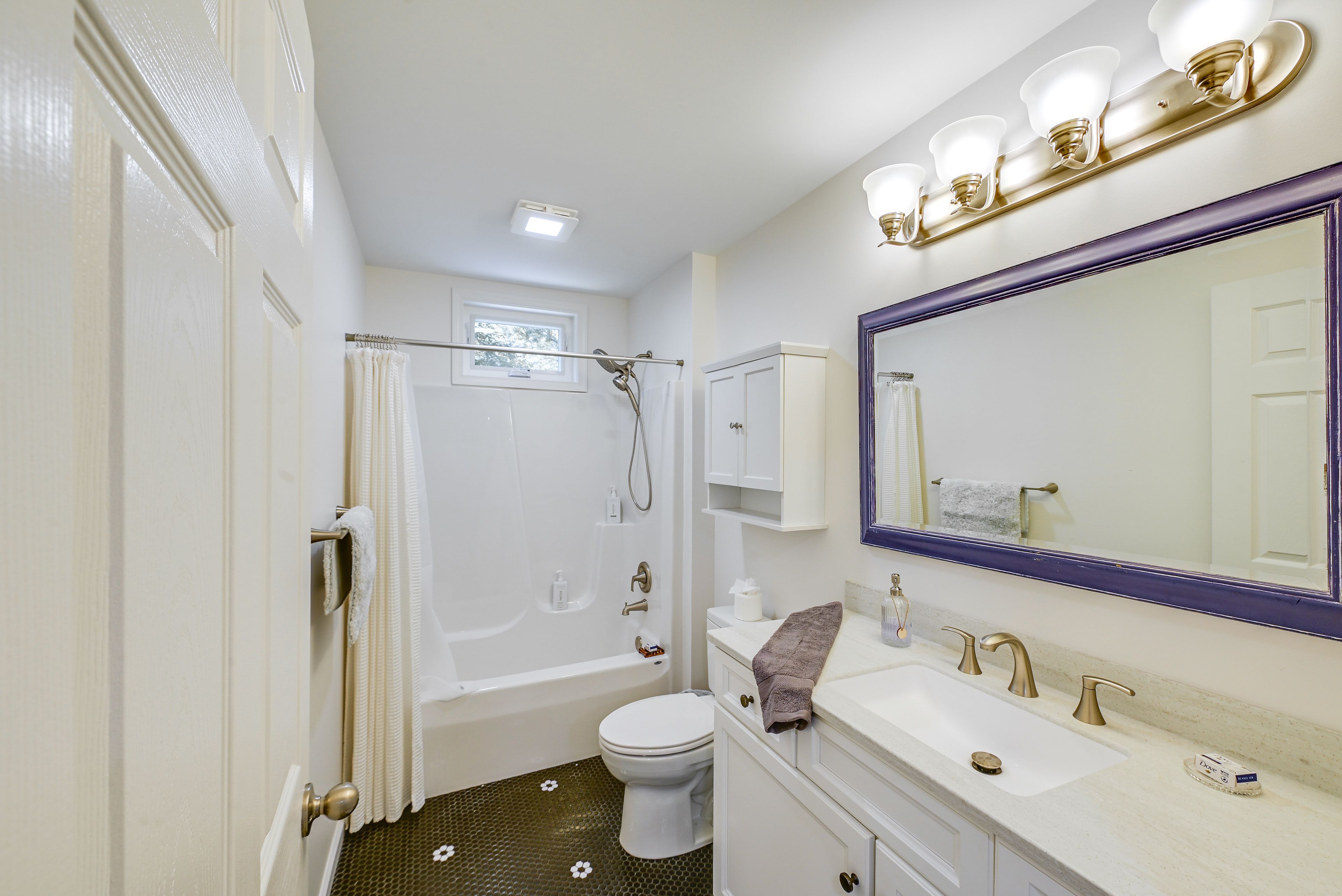 Bathroom | Towels Provided
