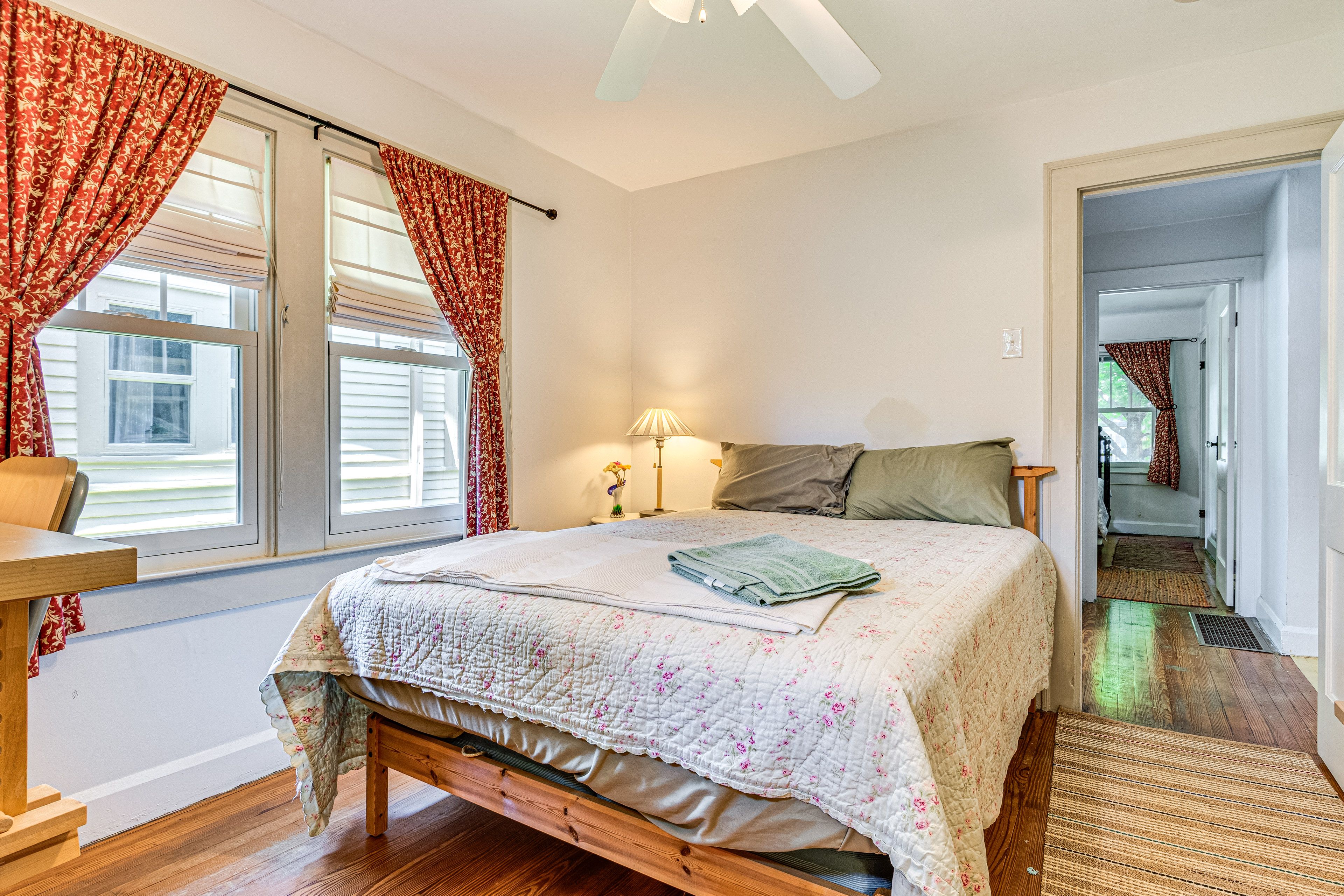 Bedroom 2 | Full Bed | Workspace