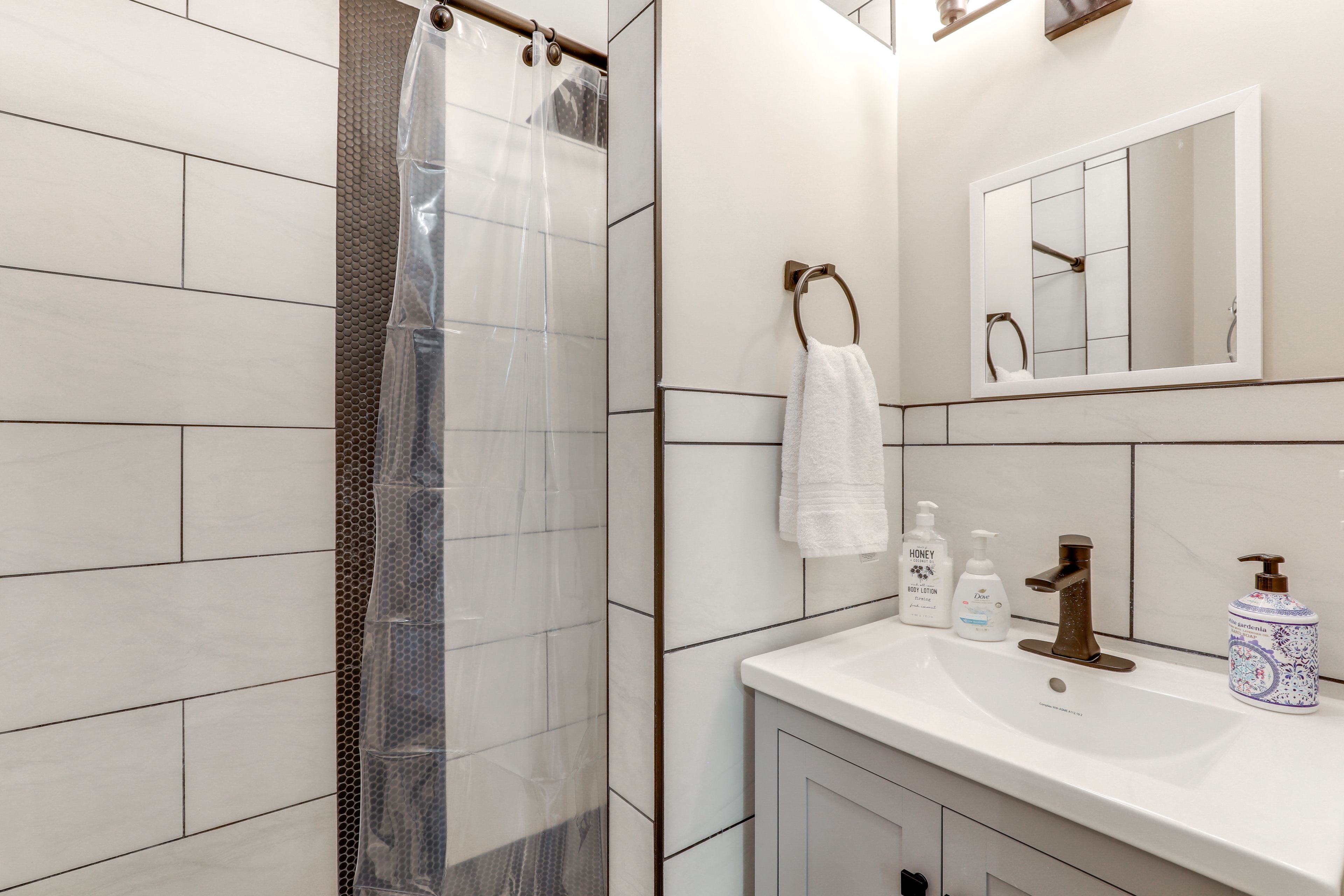 Bathroom | Towels Provided