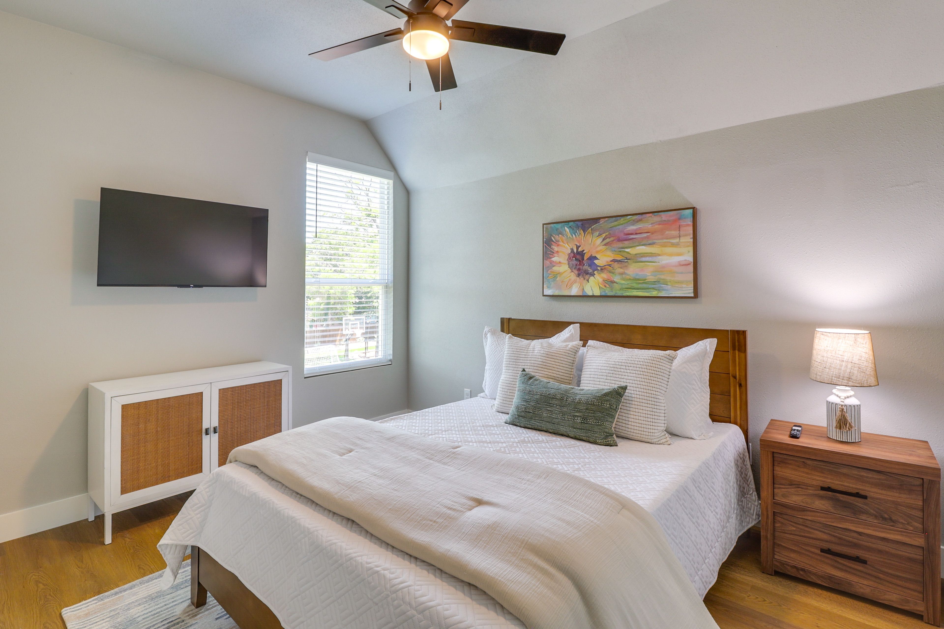 Bedroom 4 | Queen Bed | 2nd Floor