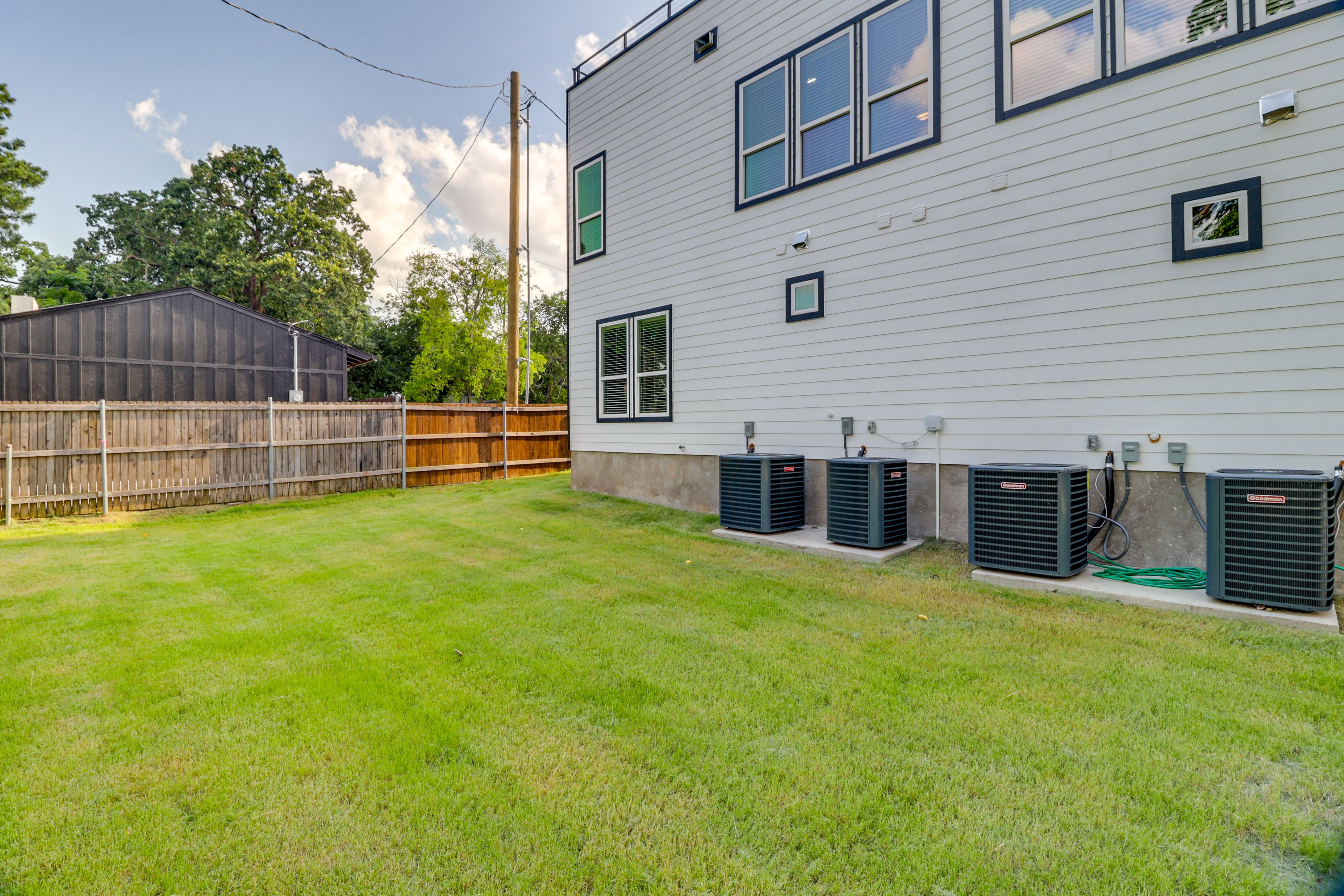 Exterior | Shared Backyard