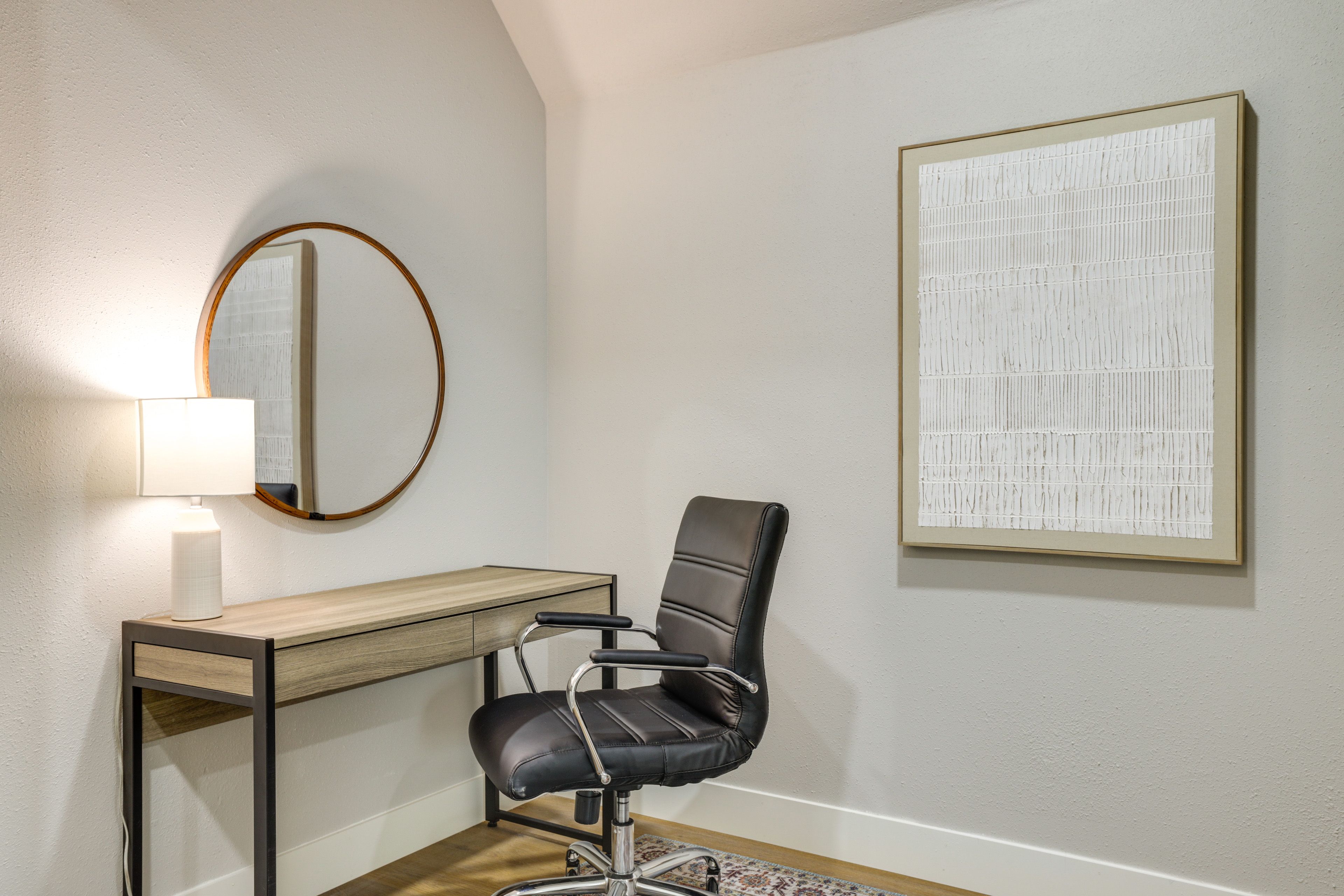 Office | Twin Murphy Bed | 1st Floor