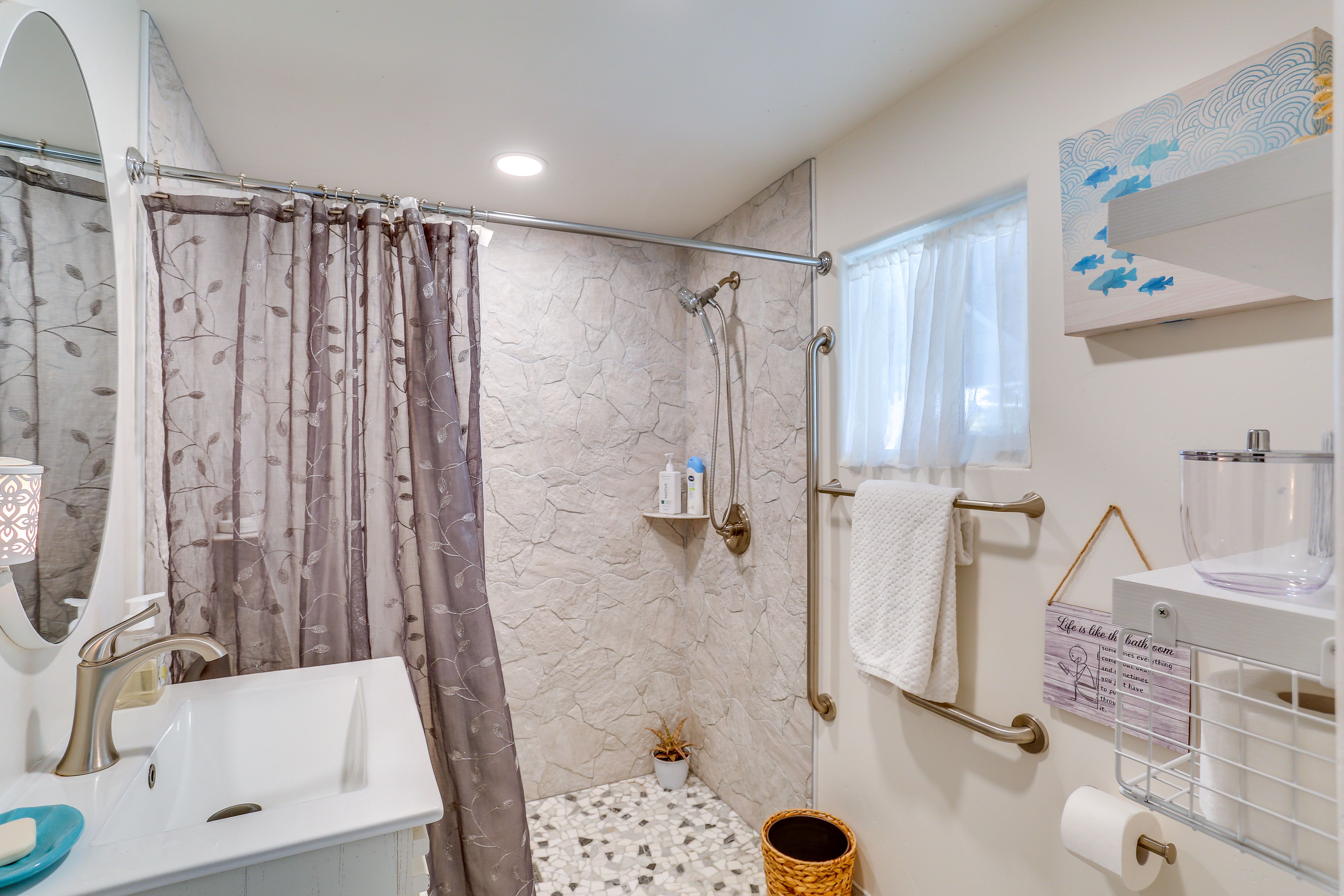 Full Bath | Towels | Hair Dryer