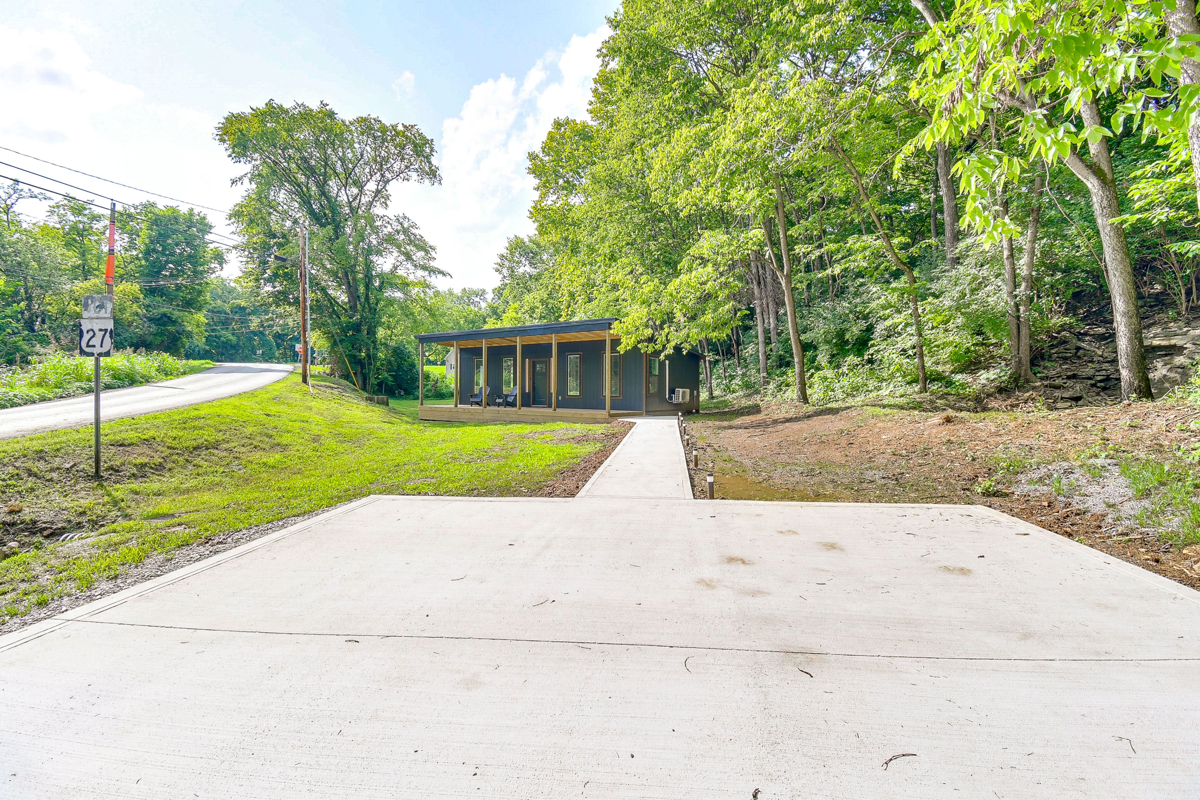 Parking | Driveway (2 Vehicles)
