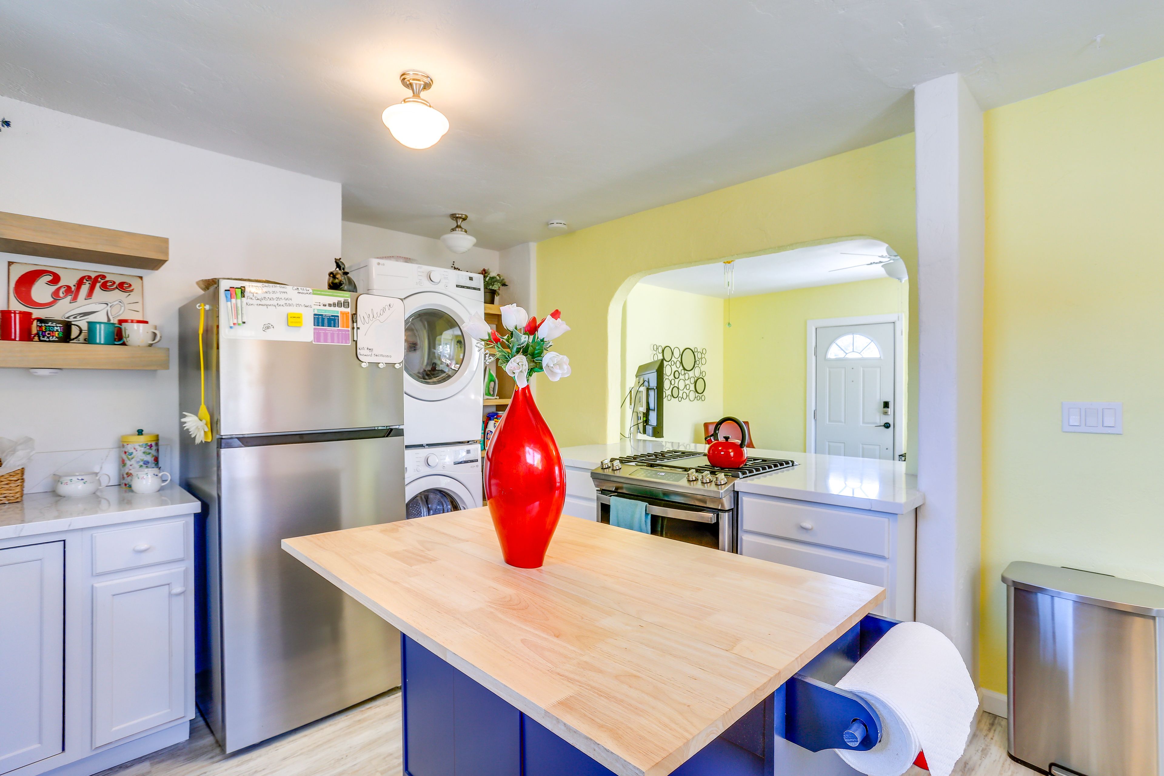 Kitchen | Dining Area | Dishware & Flatware
