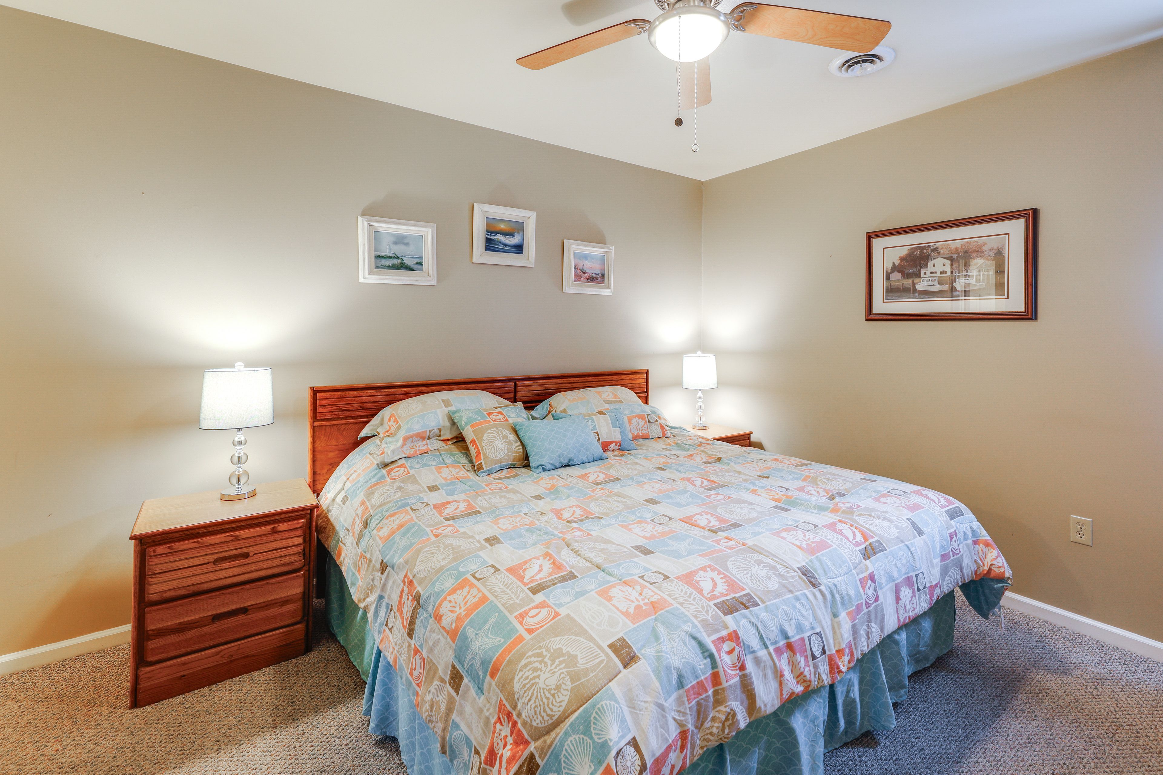 Bedroom 1 | King Bed | Smart TV | Linens Provided