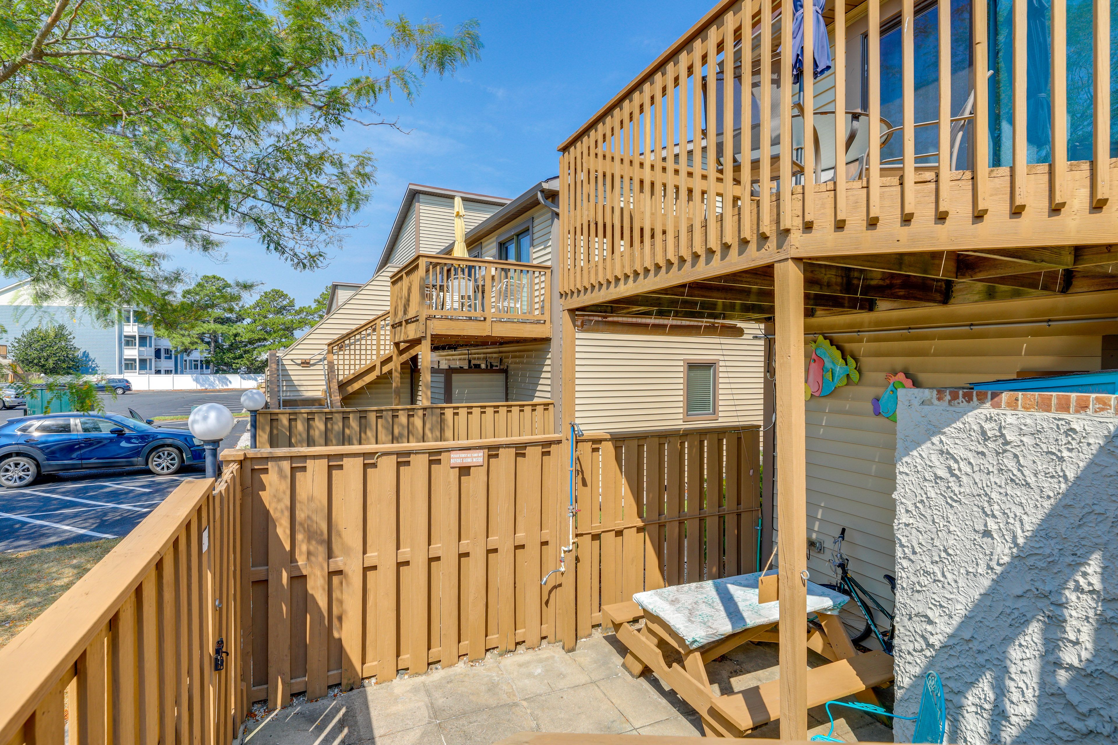 Covered Patio | Additional Outdoor Dining Space