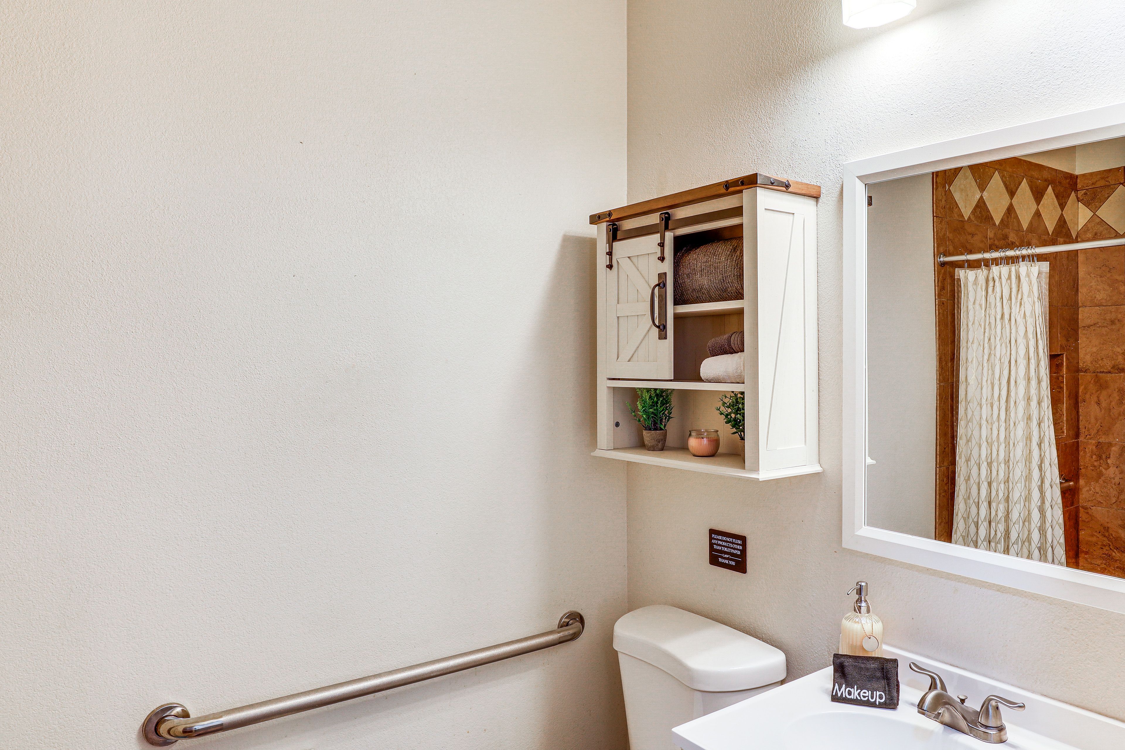 Bathroom | Shower | Grab Rails | 1st Floor