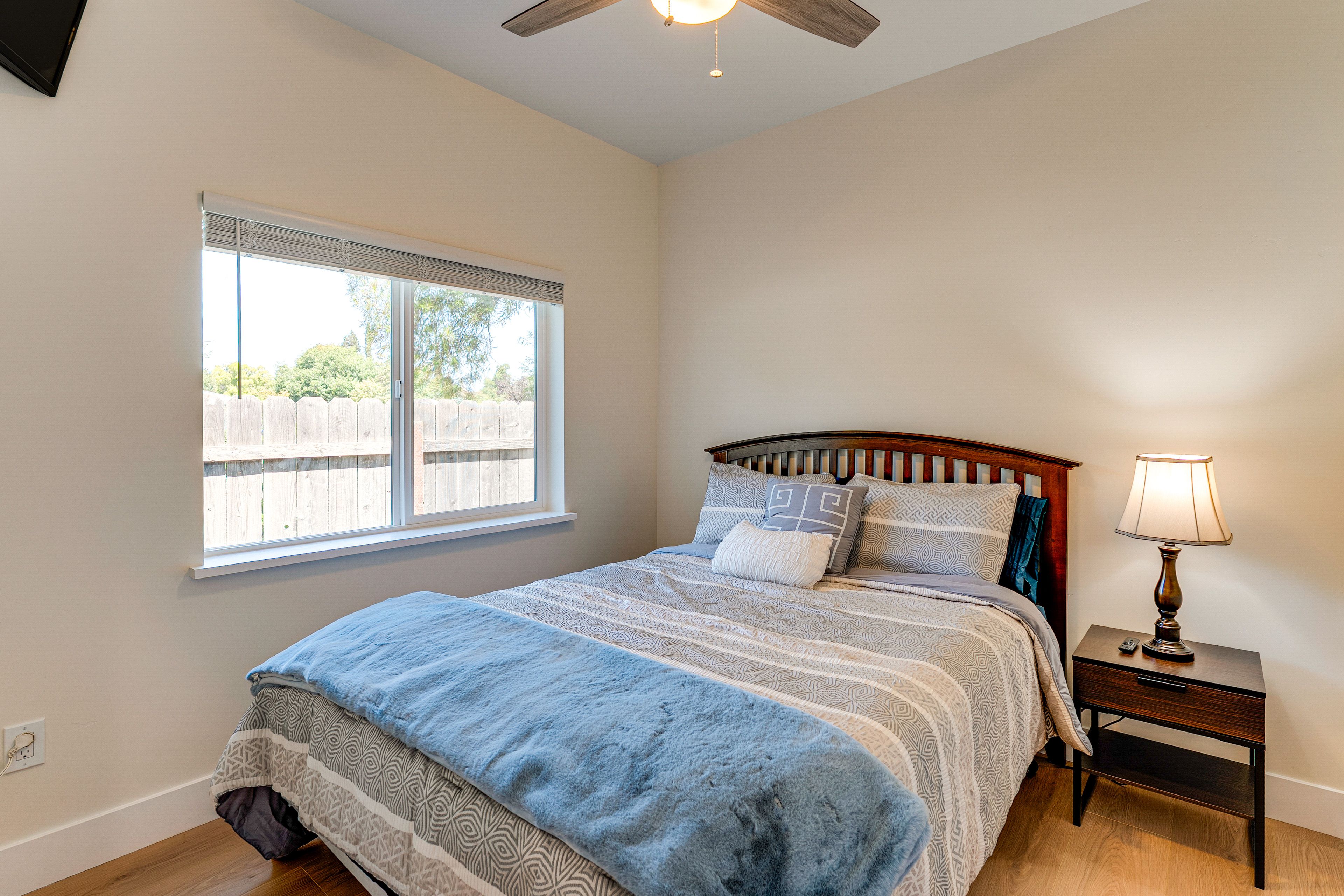 Bedroom | Queen Bed | Linens Provided