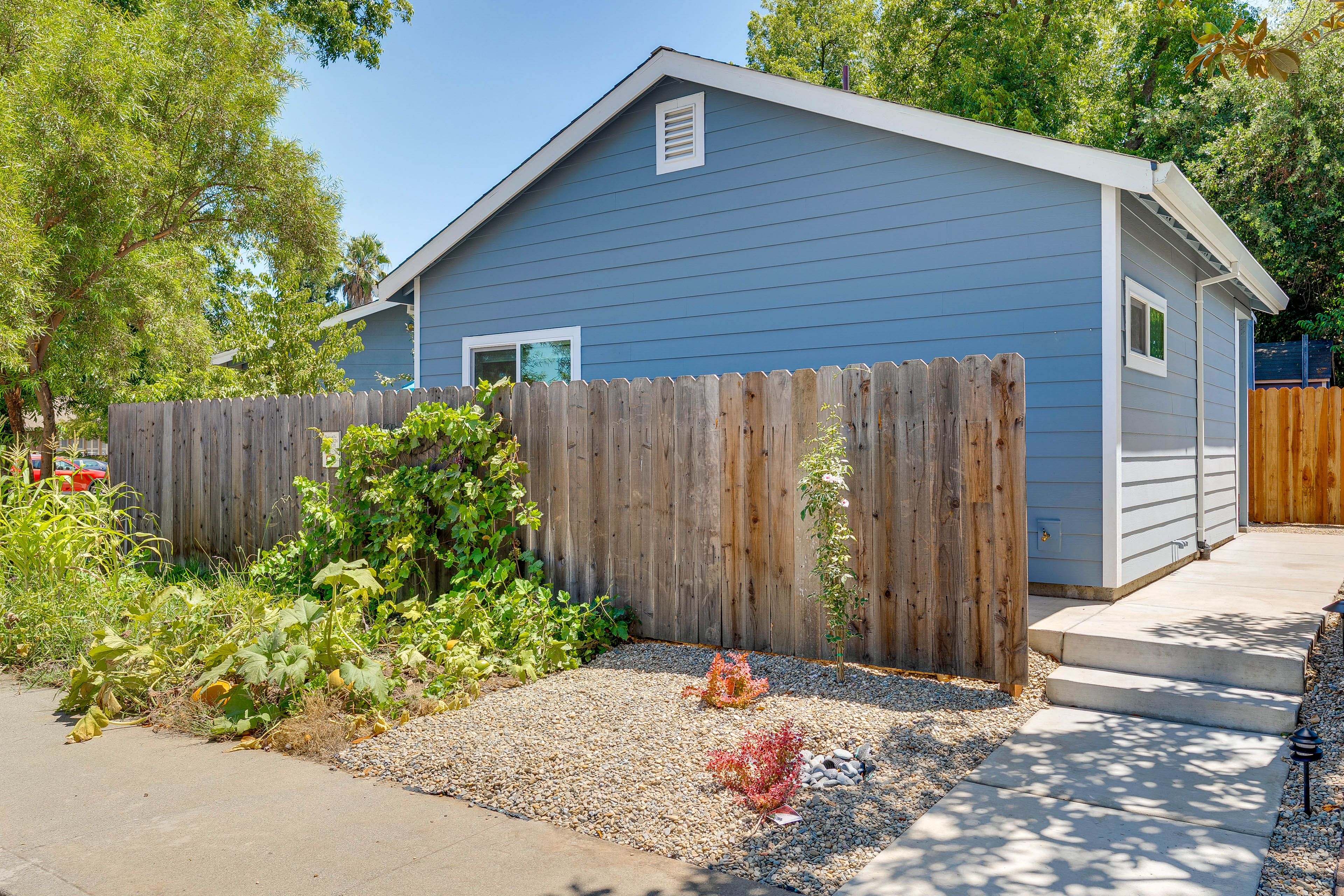 Parking | Free Street Parking (First-Come, First-Served)