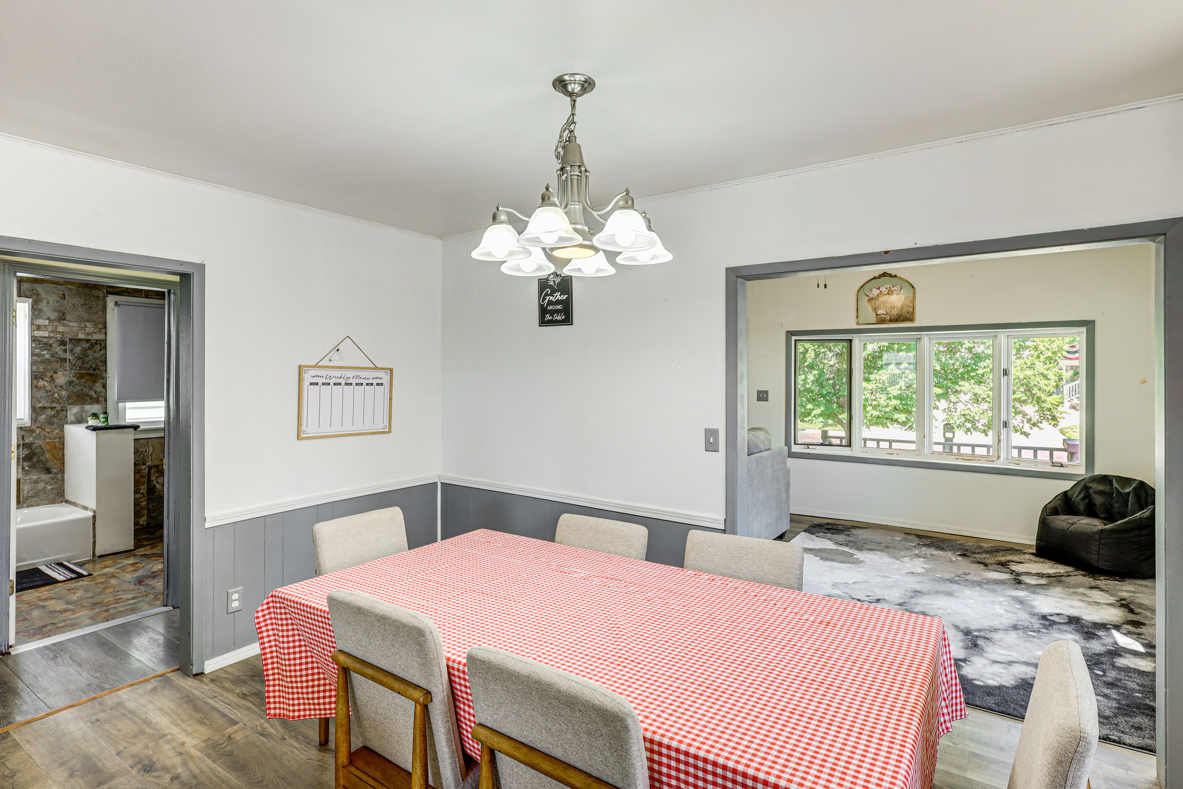 Dining Area | Dishware/Flatware Provided | Main Level