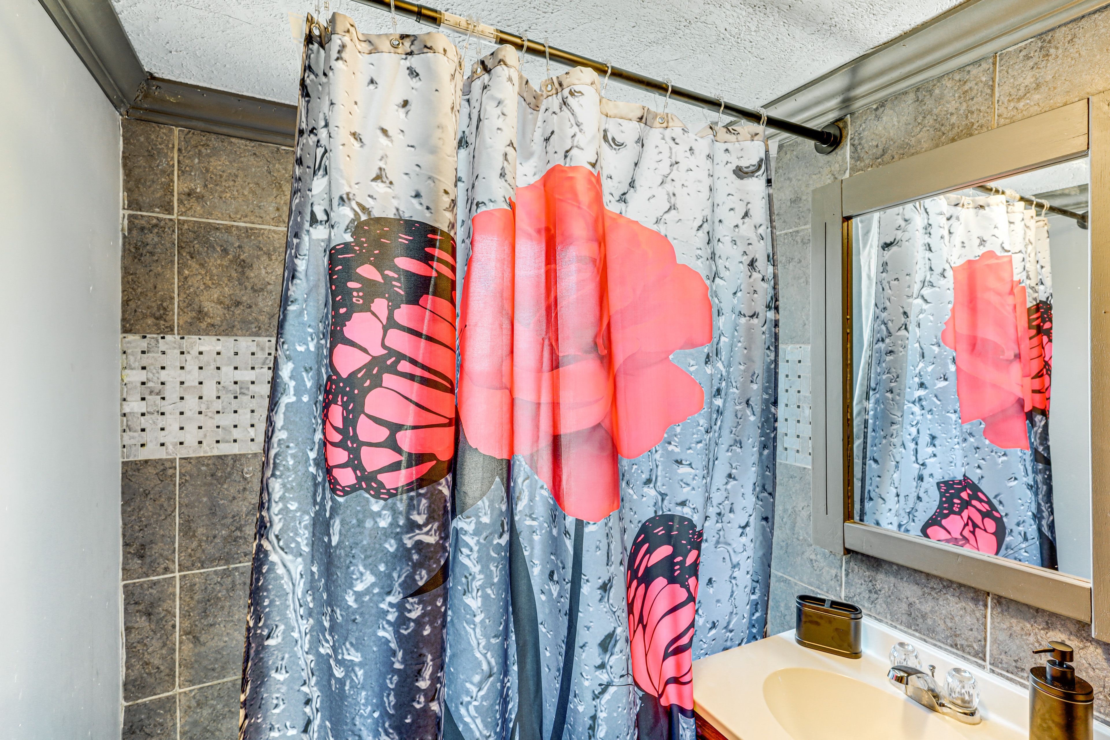 Bathroom | Upper Level