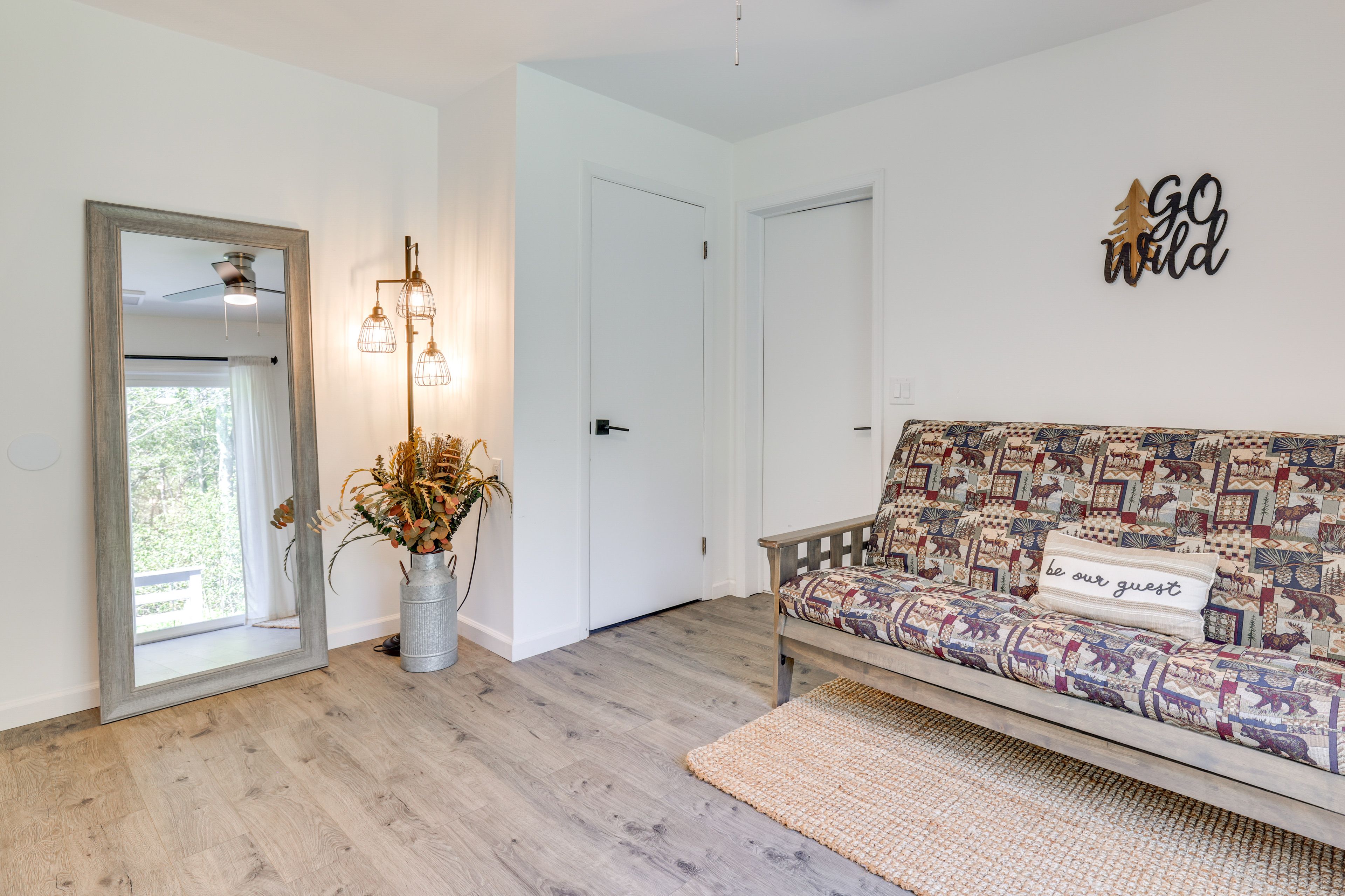 Den | 1st Floor | Queen Futon | Smart TV