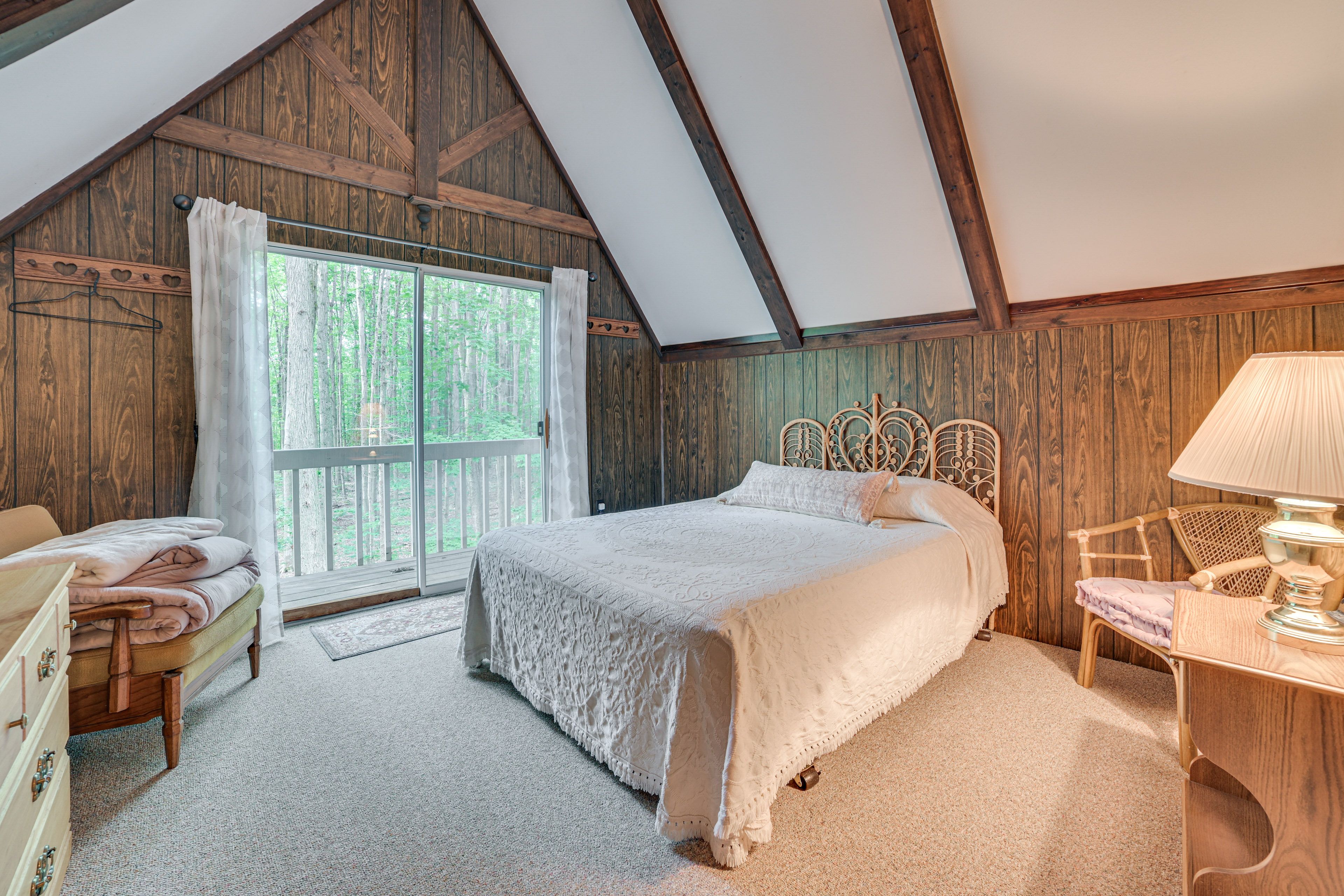 Bedroom 2 | Queen Bed | Balcony | 2nd Floor