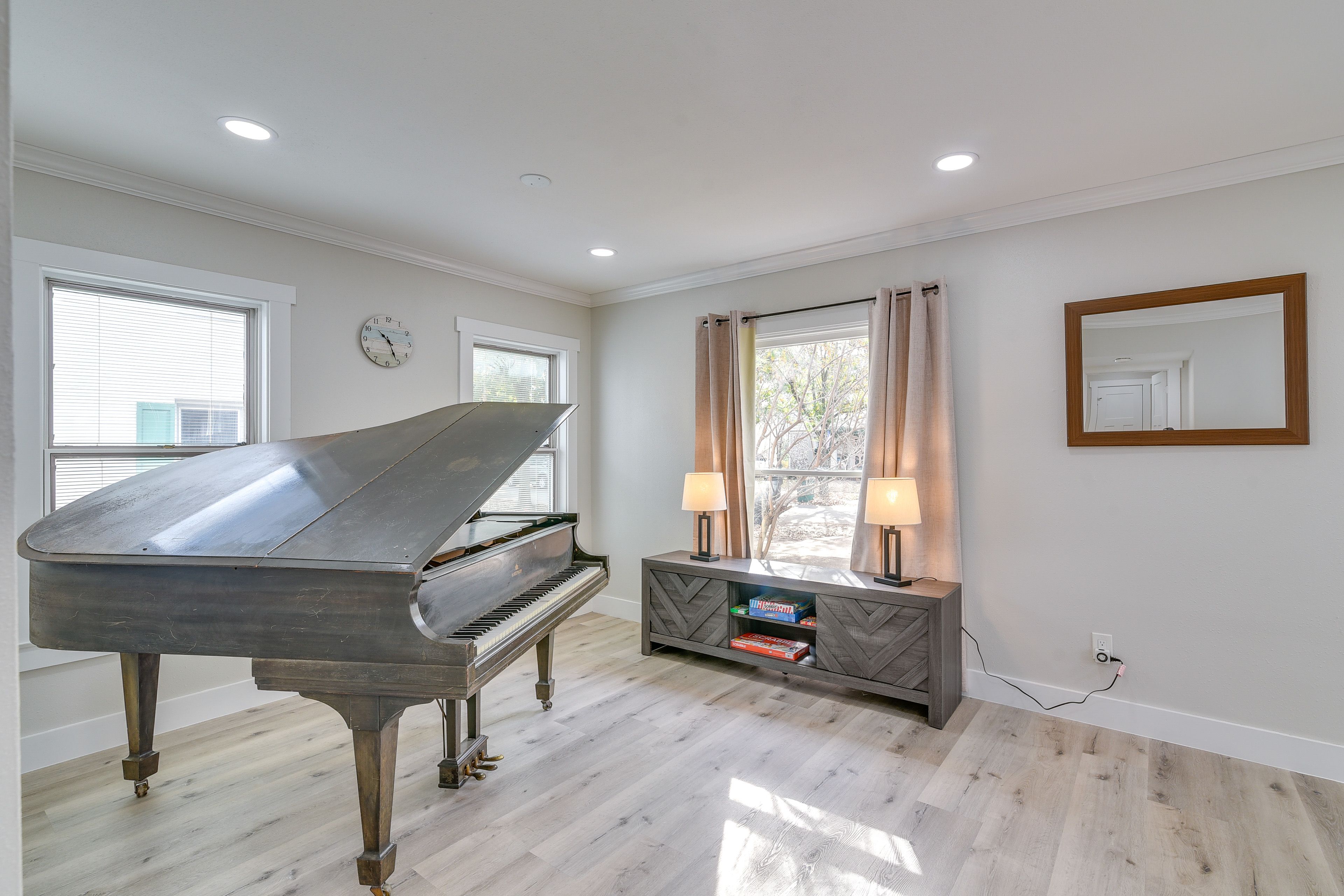 Piano Area | 1st Floor