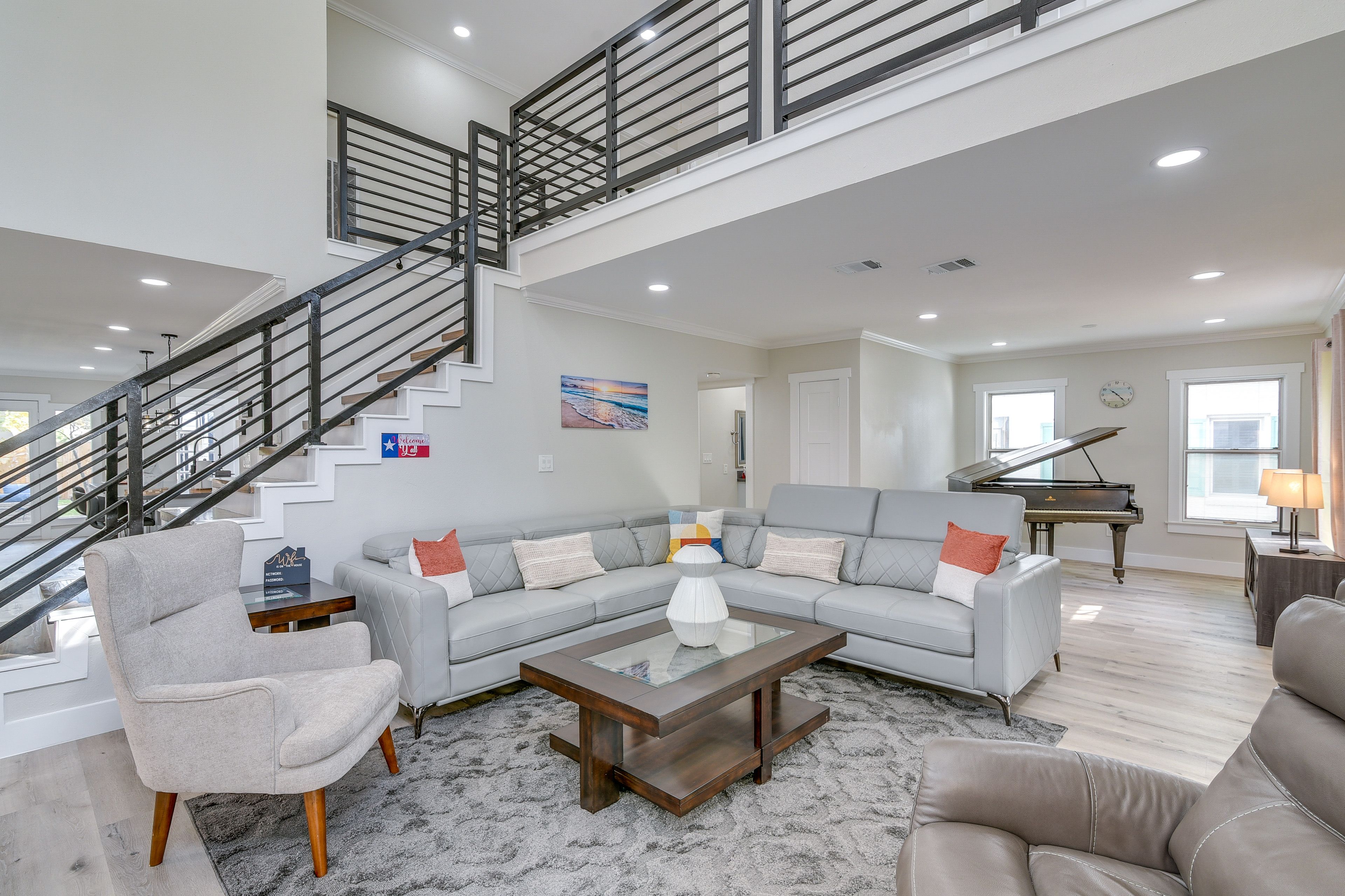 Houston Vacation Rental | 4BR | 3BA | 2,600 Sq Ft | 5 Steps to Enter