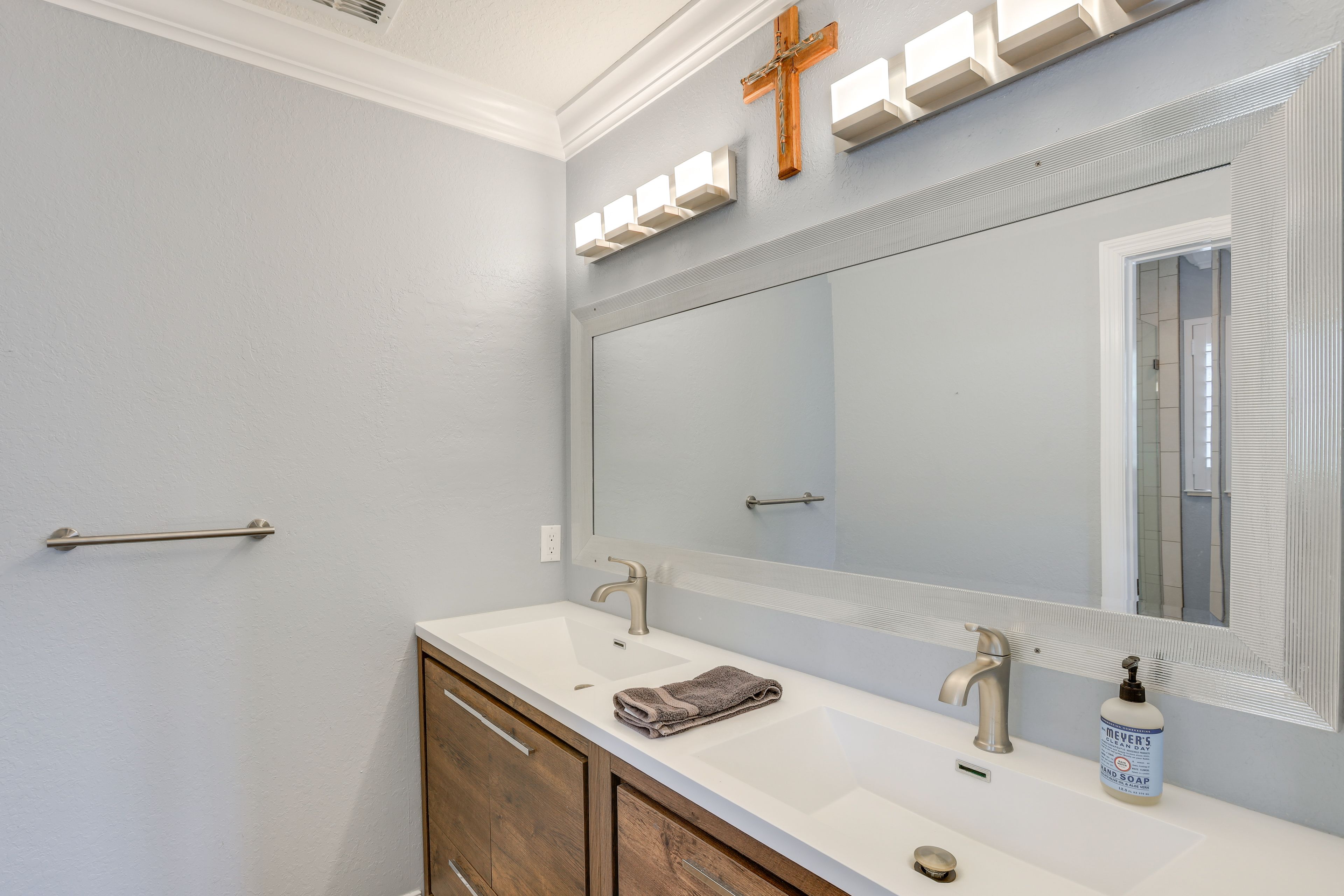 Bathroom | Towels Provided