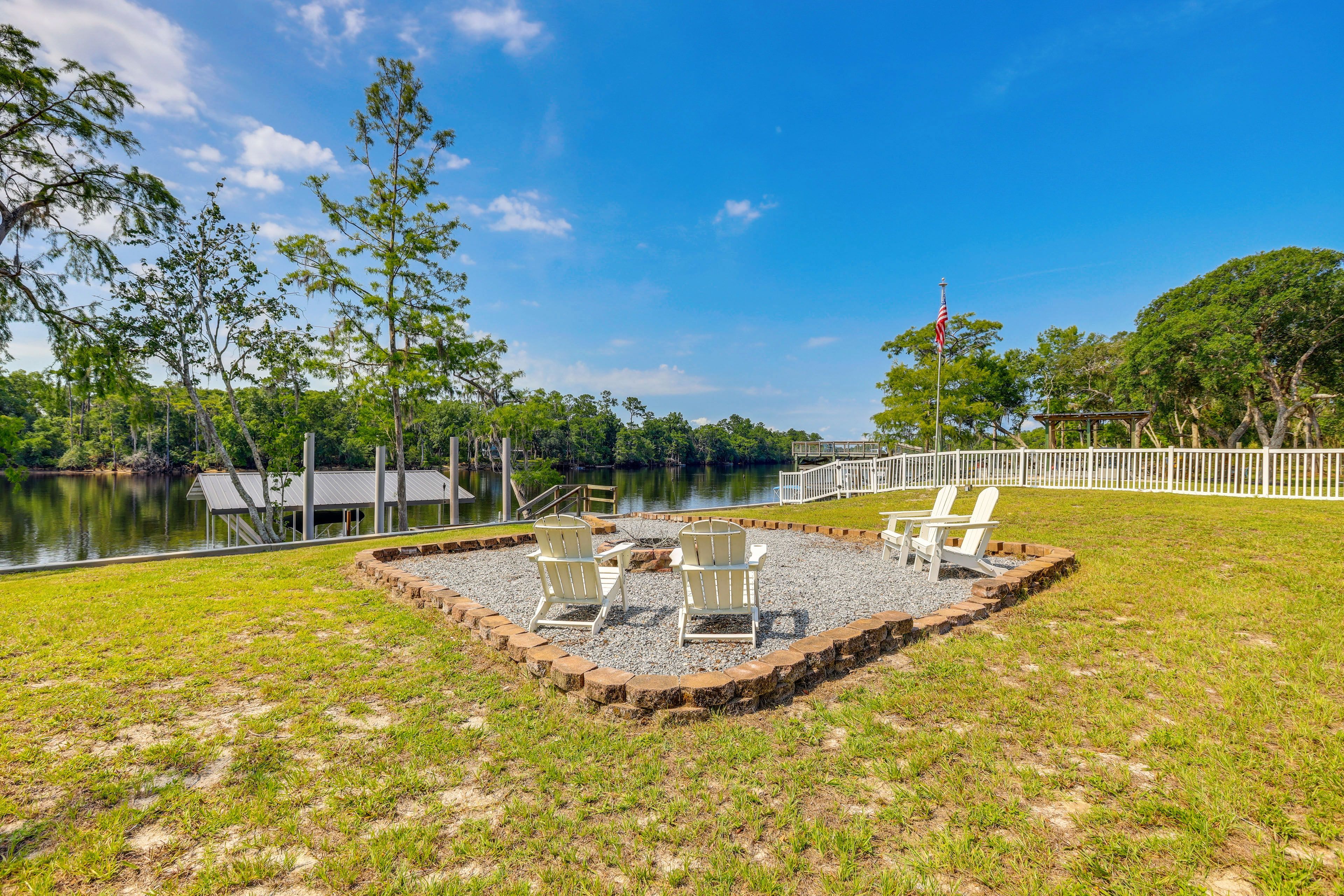 Fire Pit Area (Wood Provided)