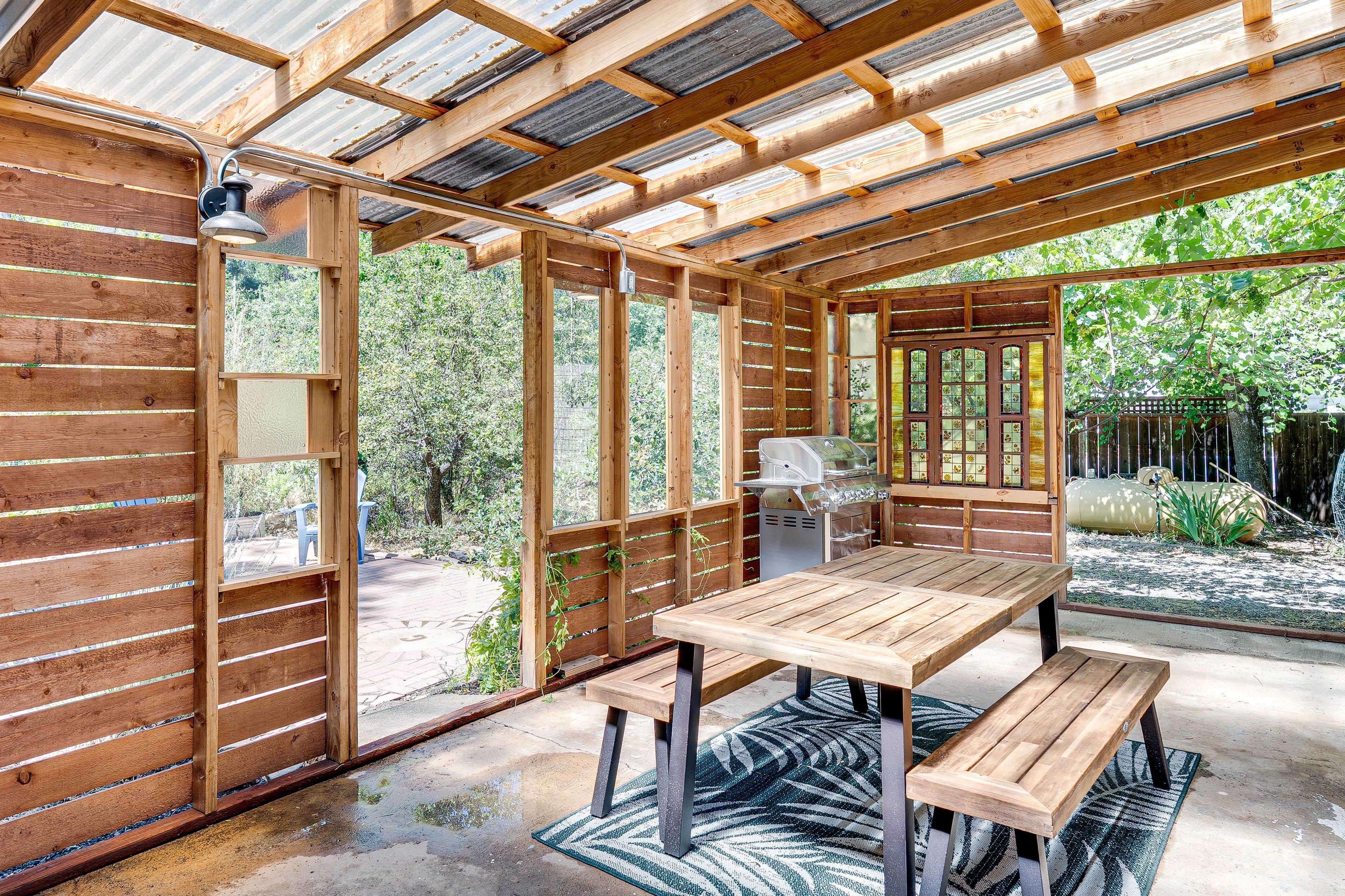 Covered Patio | Gas Grill