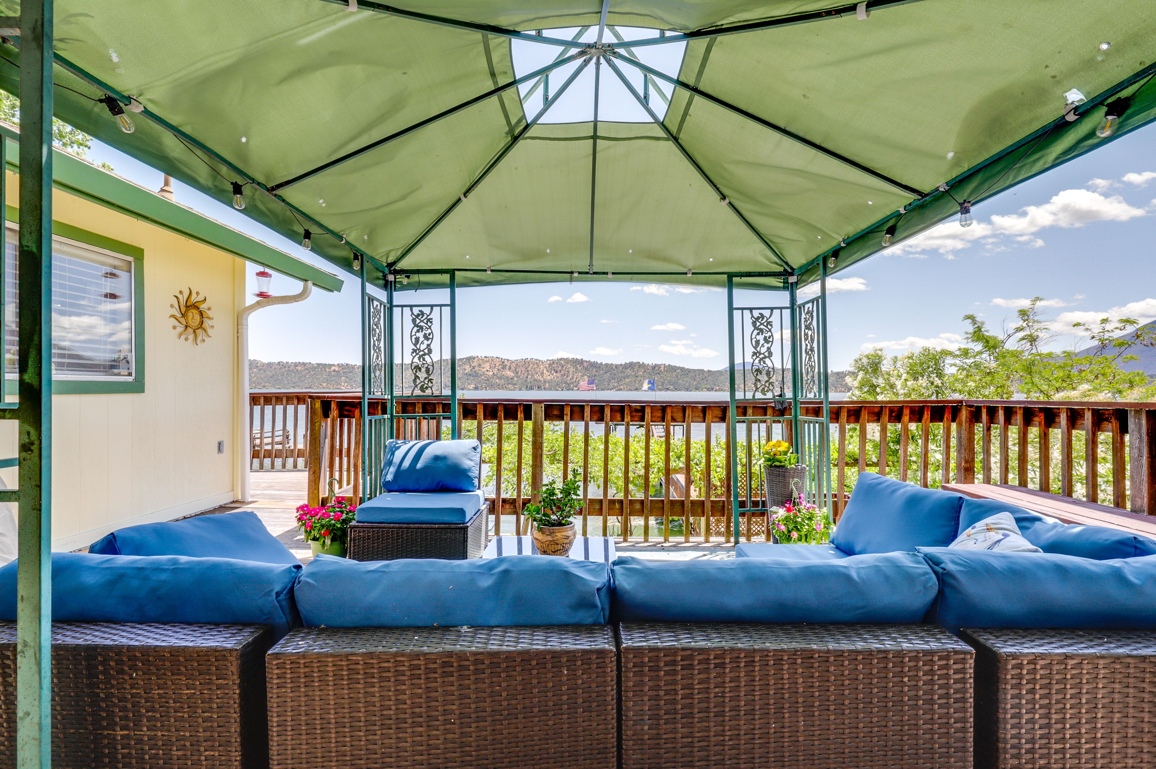 Deck | Main Level
