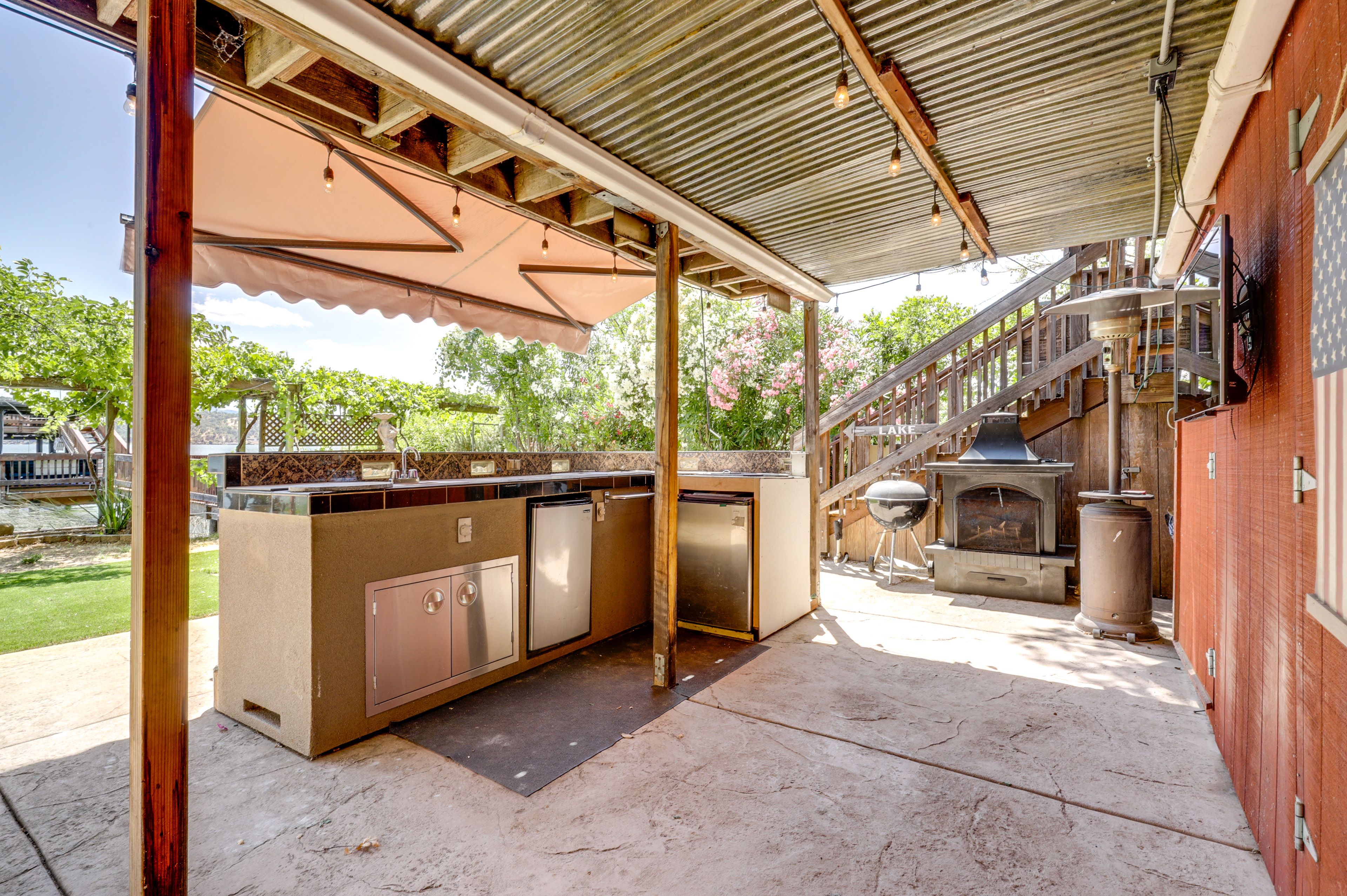 Shared Outdoor Amenities | Lower Level