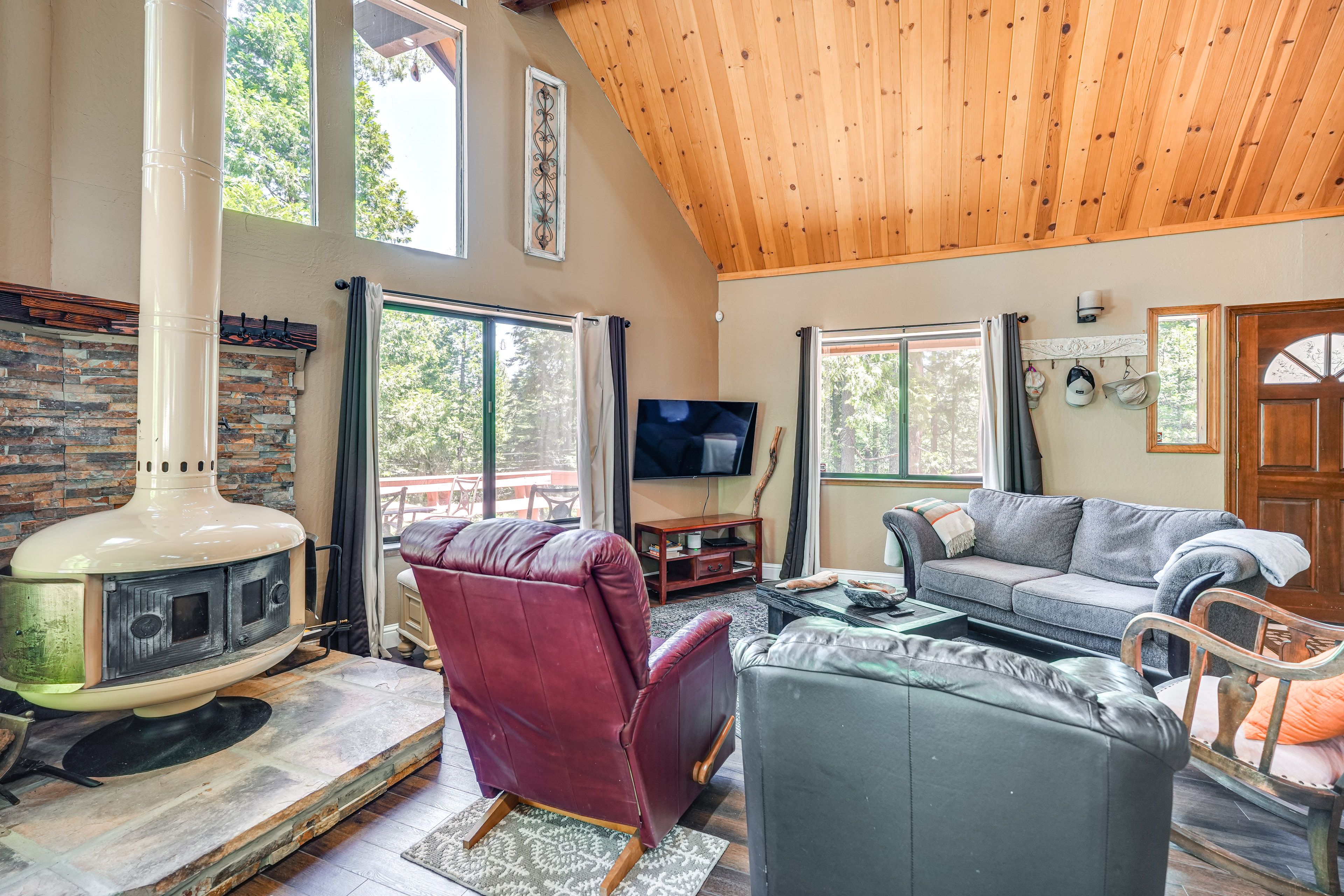 Family Room | Main Level