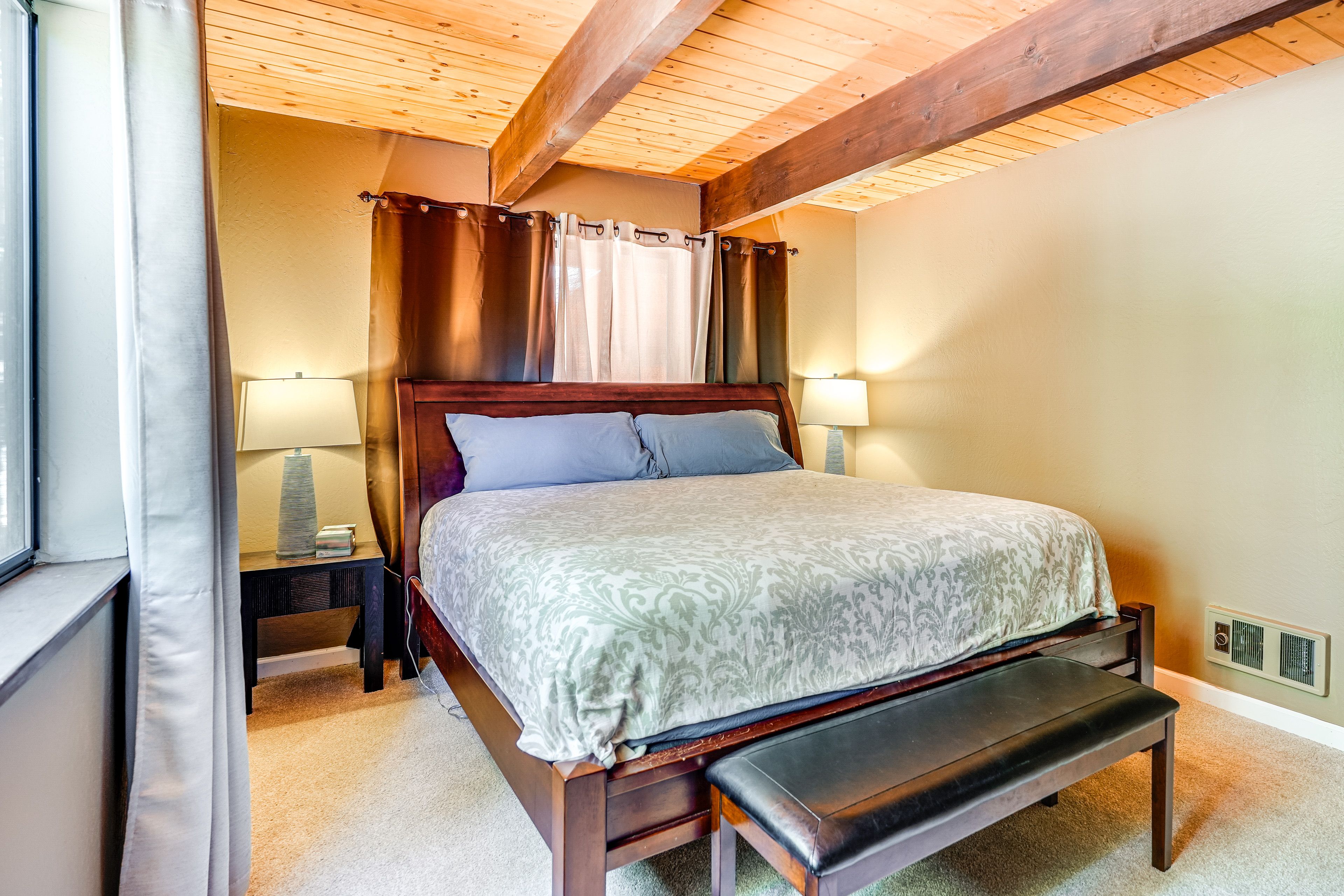 Bedroom 1 | Main Level | King Bed | Linens Provided