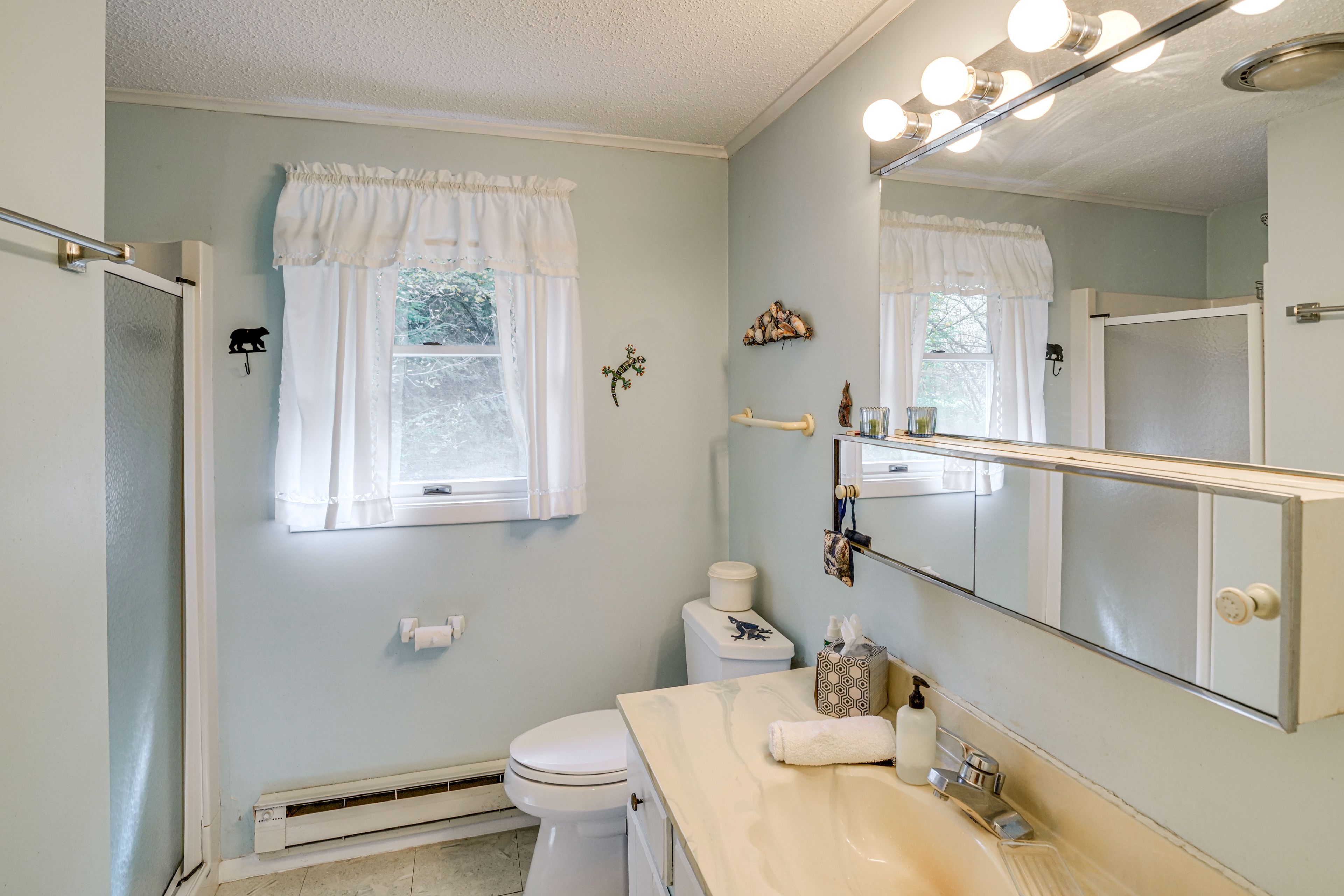 Bathroom | Towels Provided