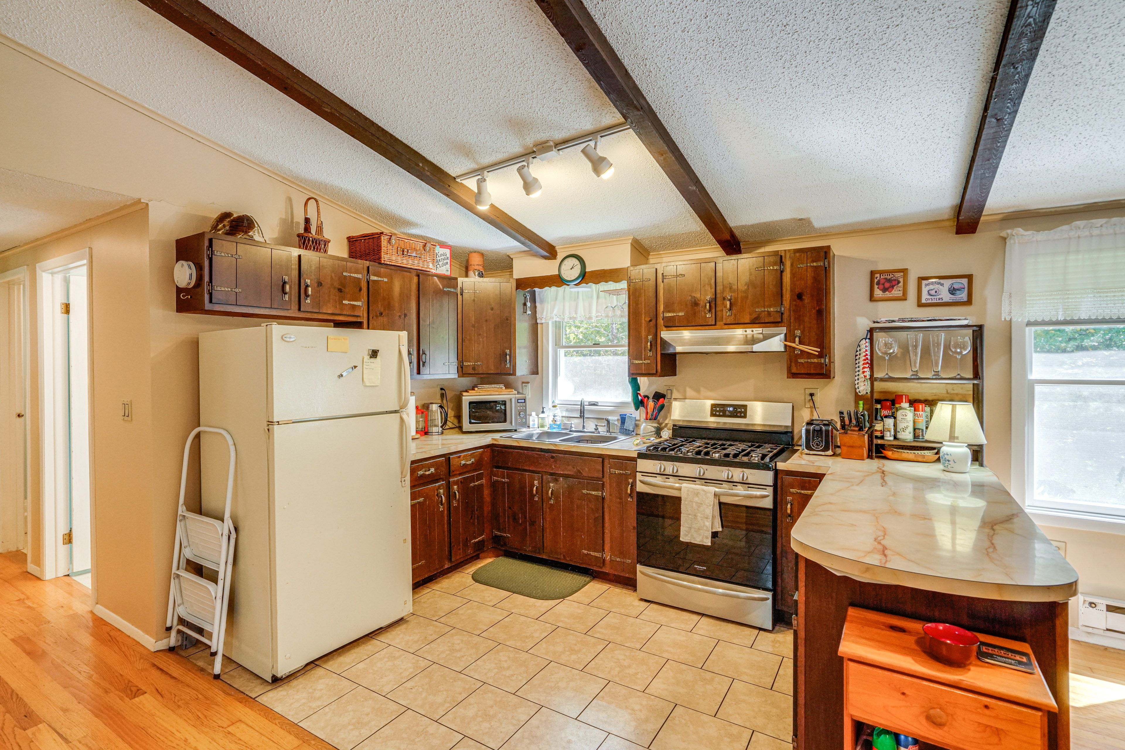 Kitchen | Coffee Maker | Toaster