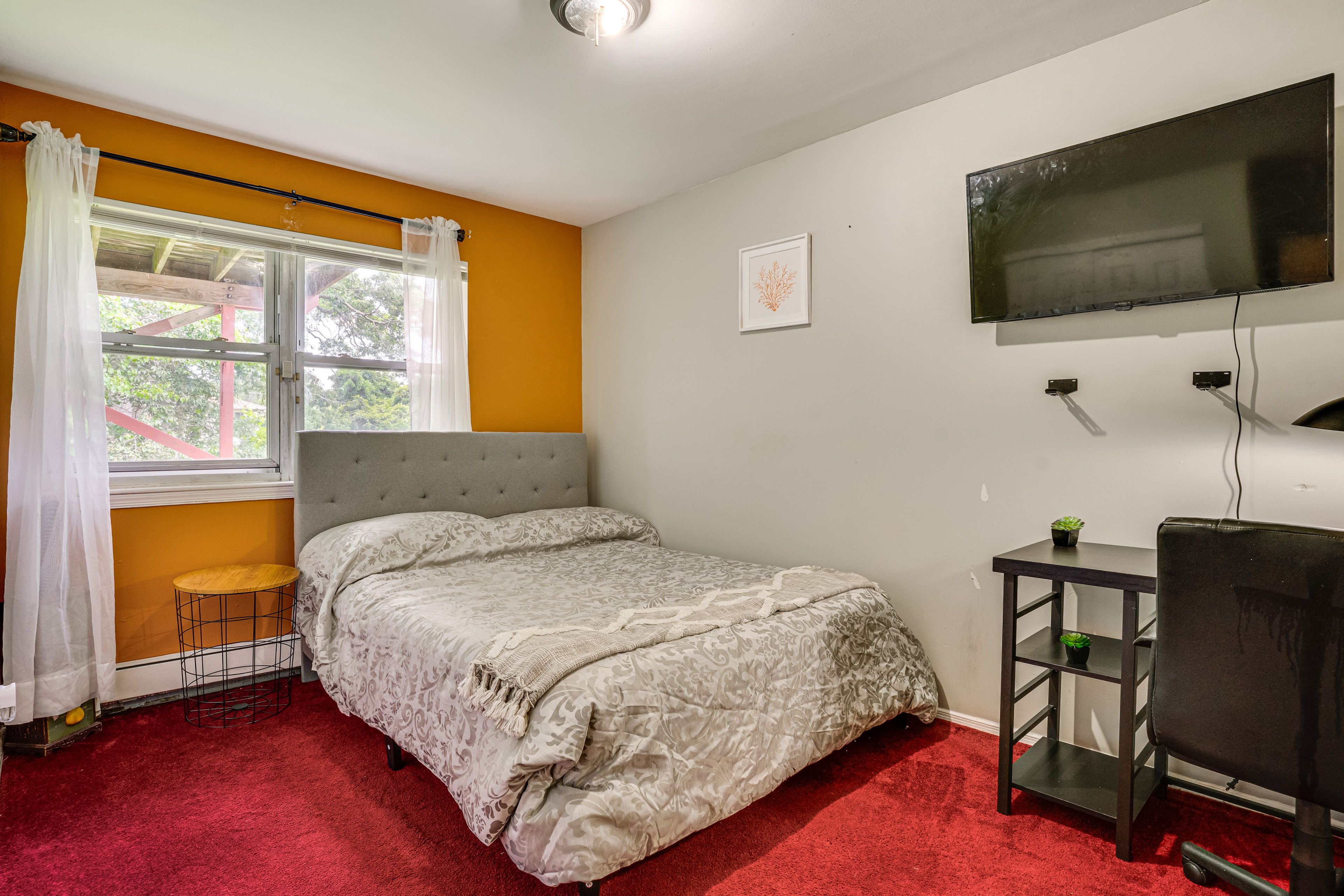 Bedroom 2 | Queen Bed | Dedicated Workspace