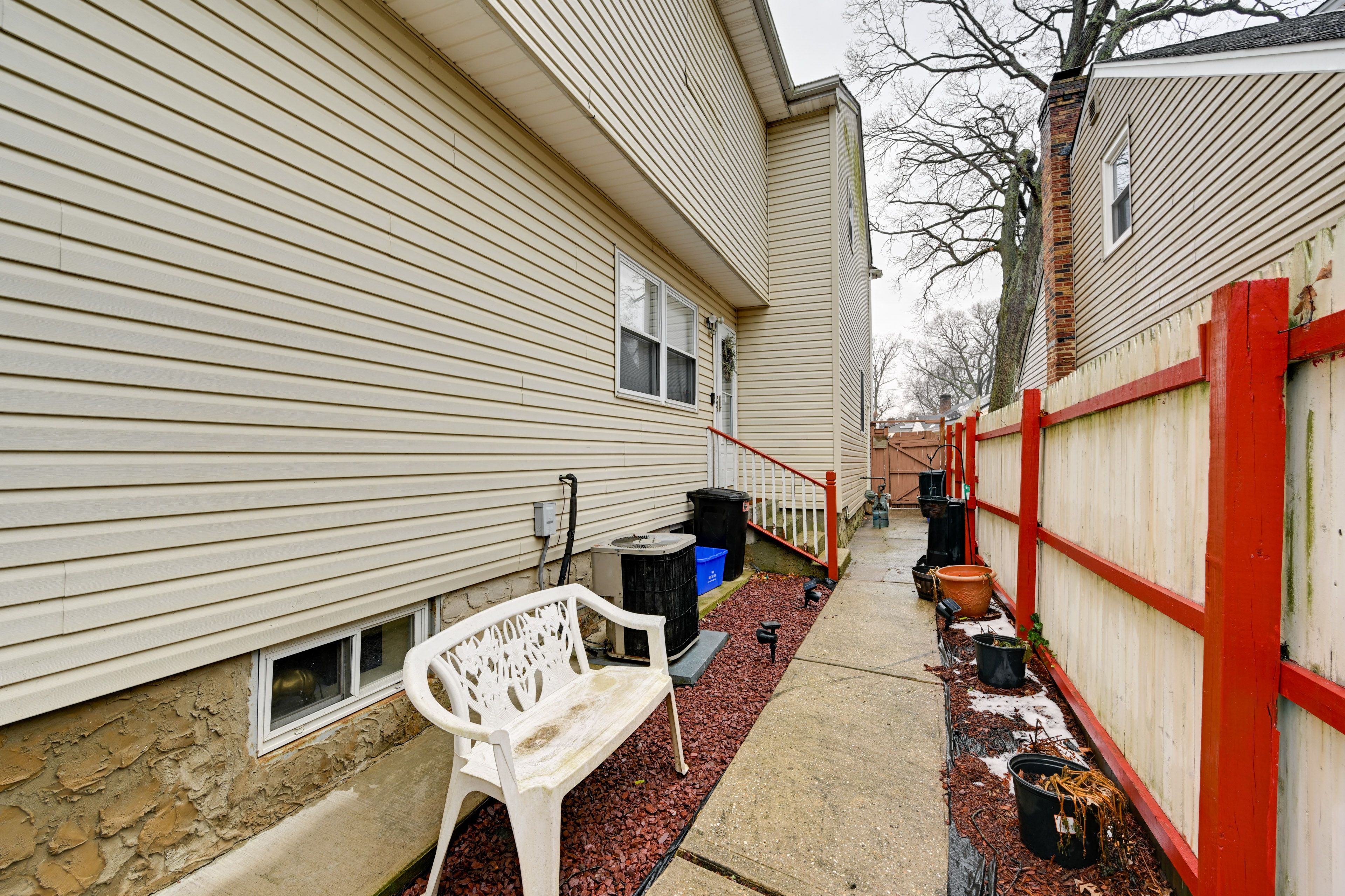 Side Yard | Apartment Entrance