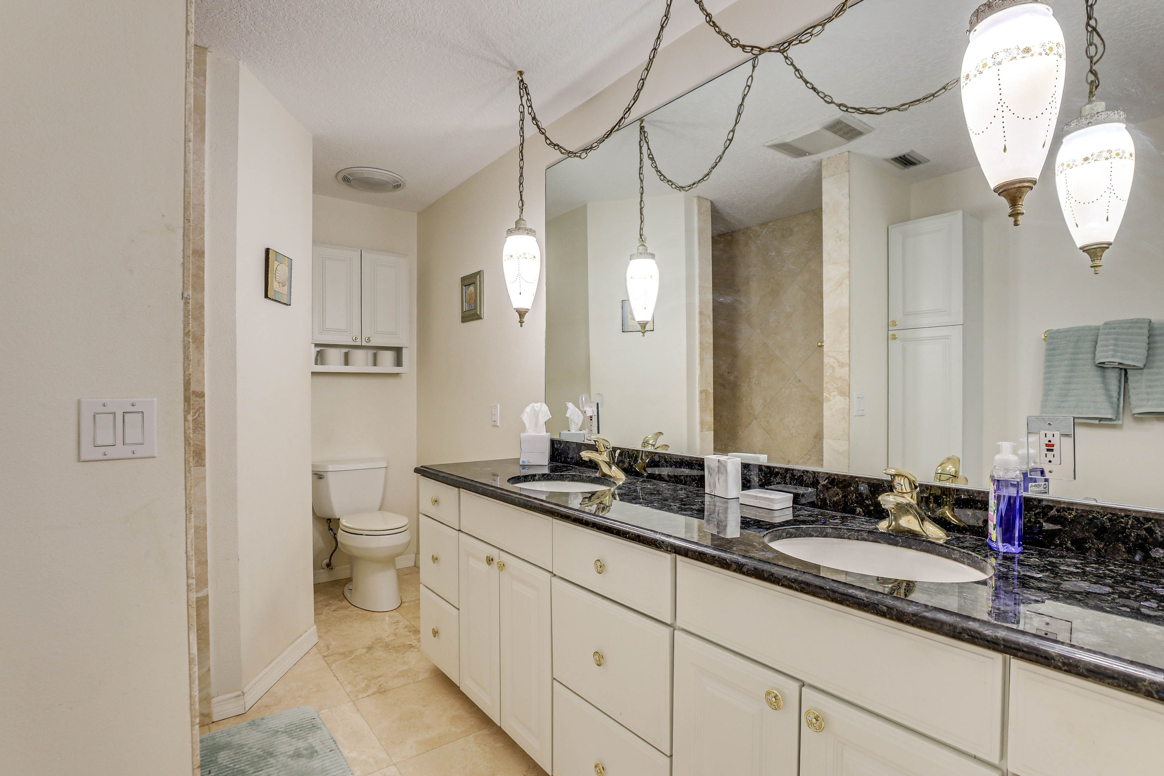 Bathroom | Towels Provided