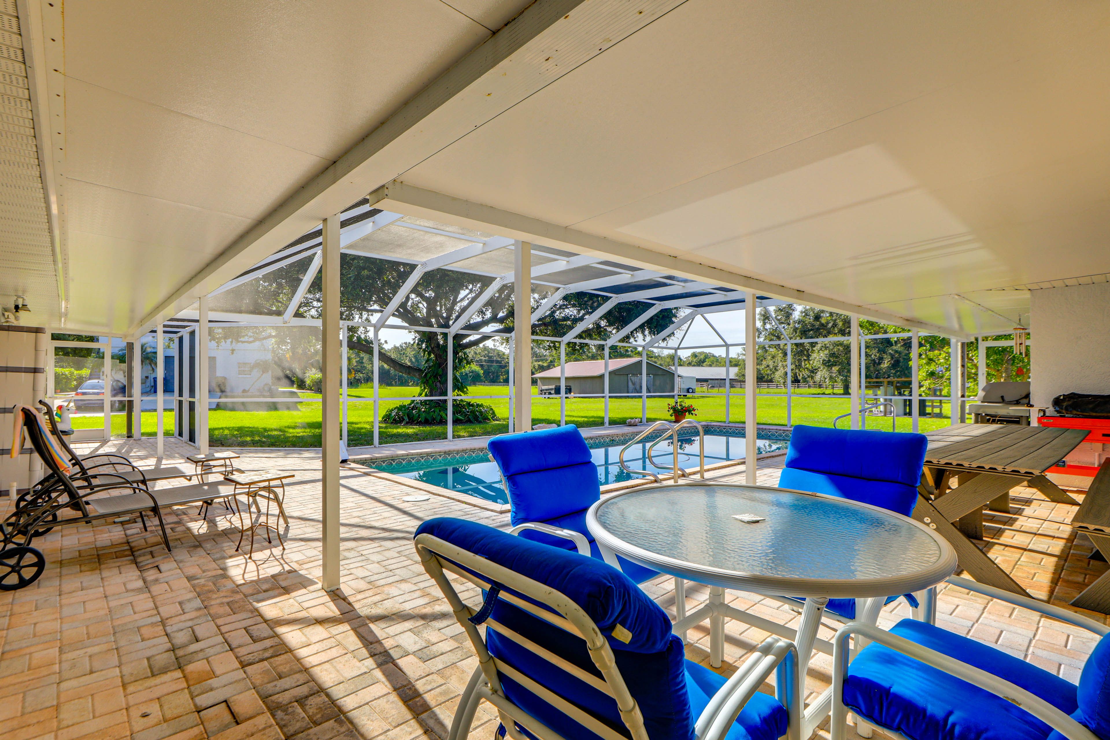 Sarasota Vacation Rental | 3BR | 2BA | 1,800 Sq Ft  | 1 Step to Enter