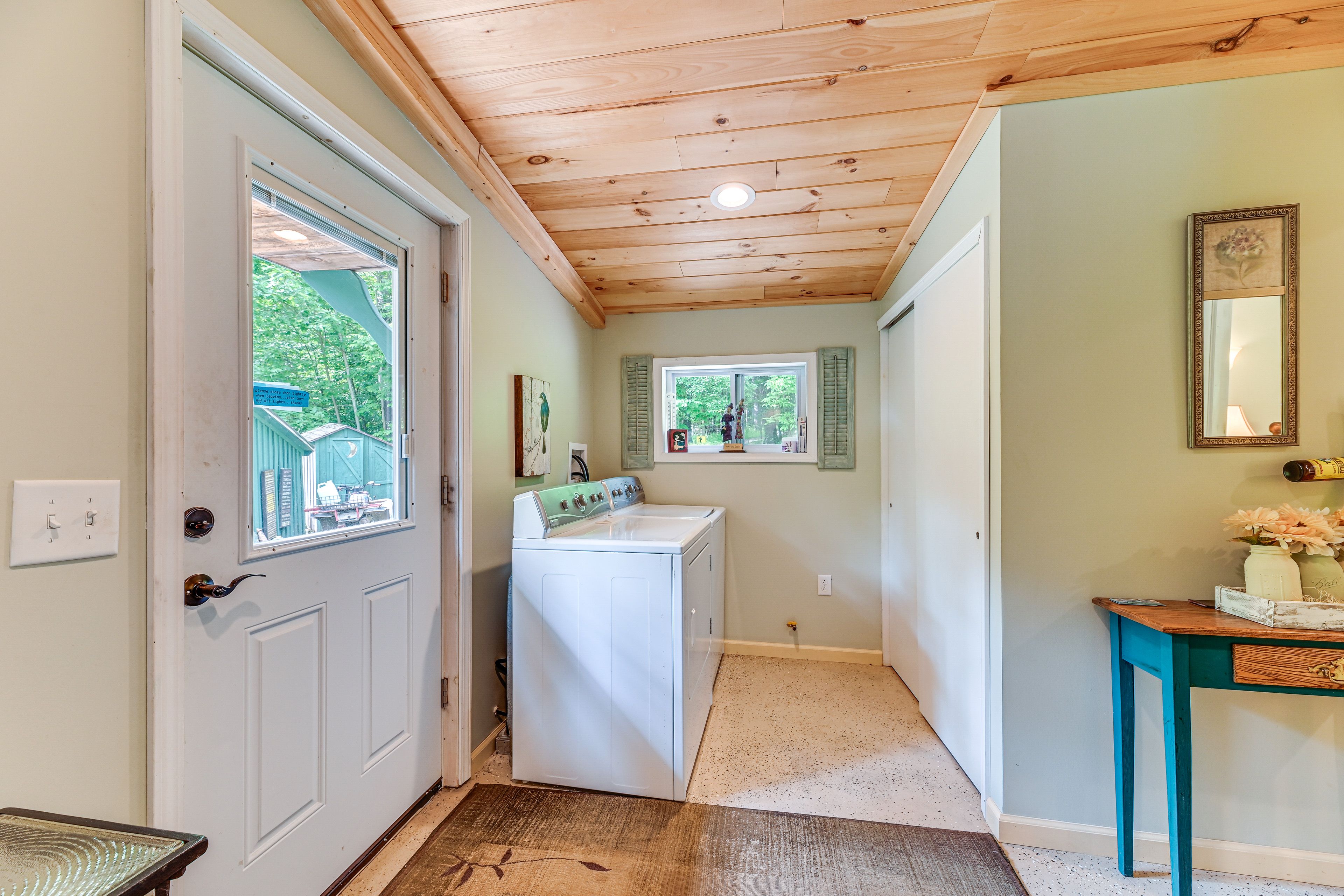 Laundry Room | 1st Floor | Washer & Dryer