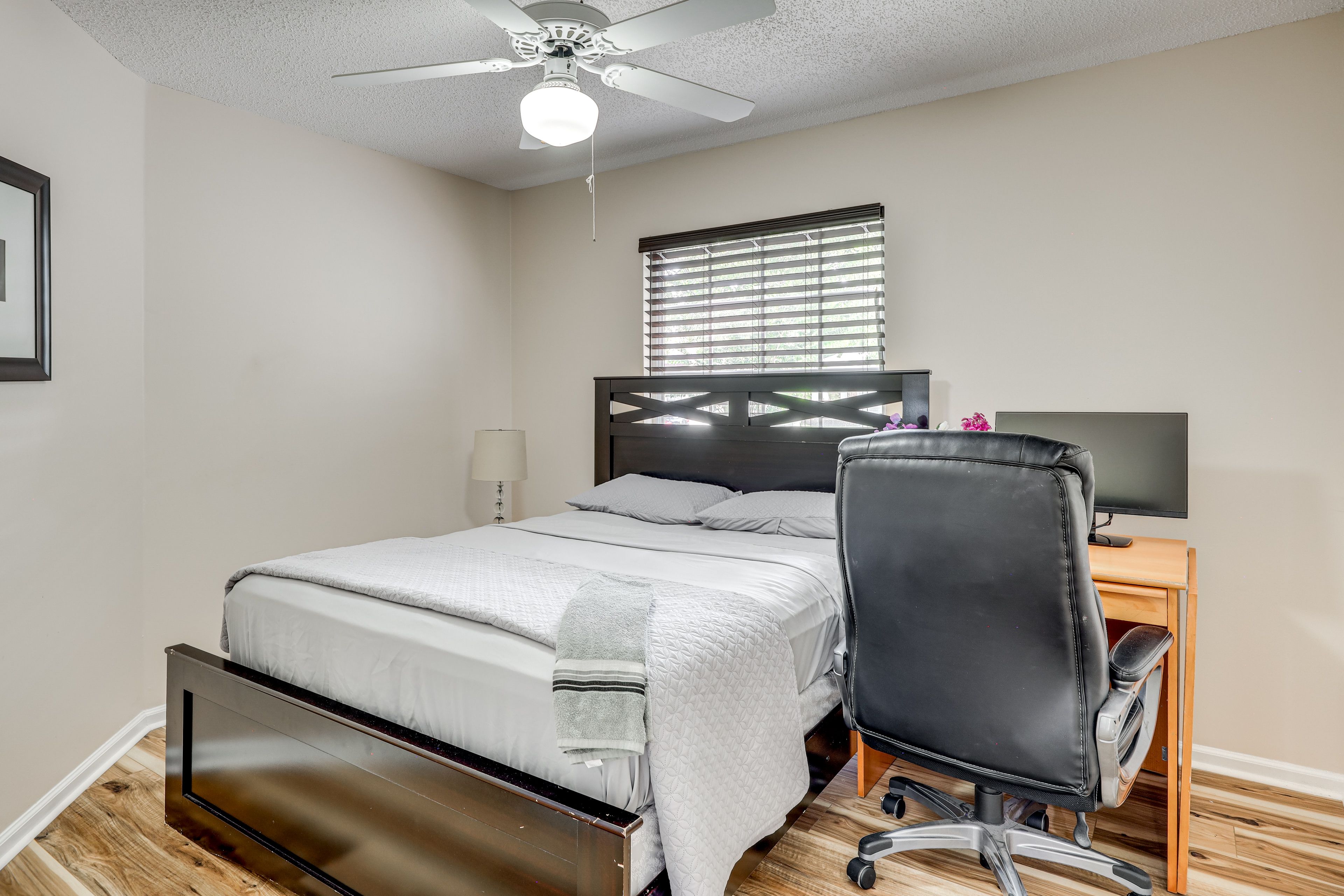 Bedroom 2 | Queen Bed | Linens Provided