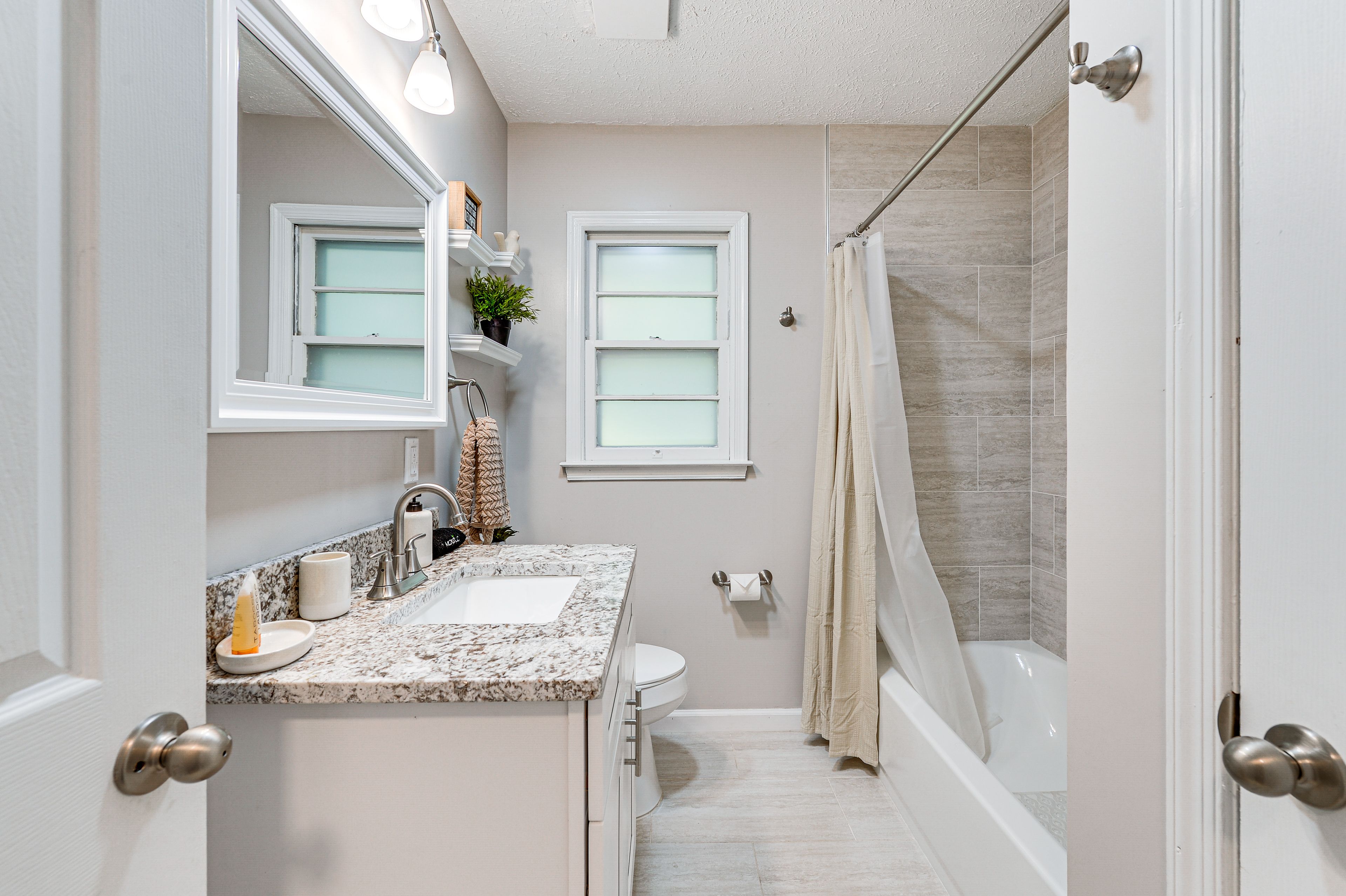 Bathroom | Towels Provided