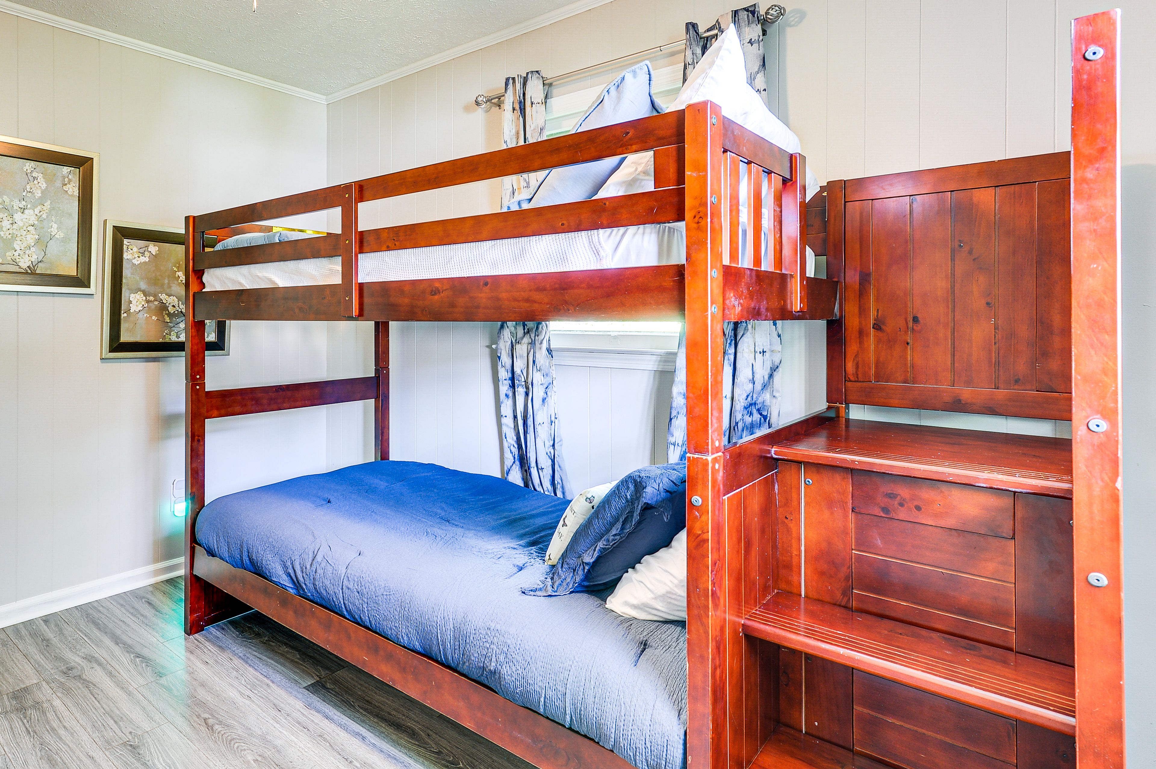 Bedroom 3 | Twin Bunk Bed