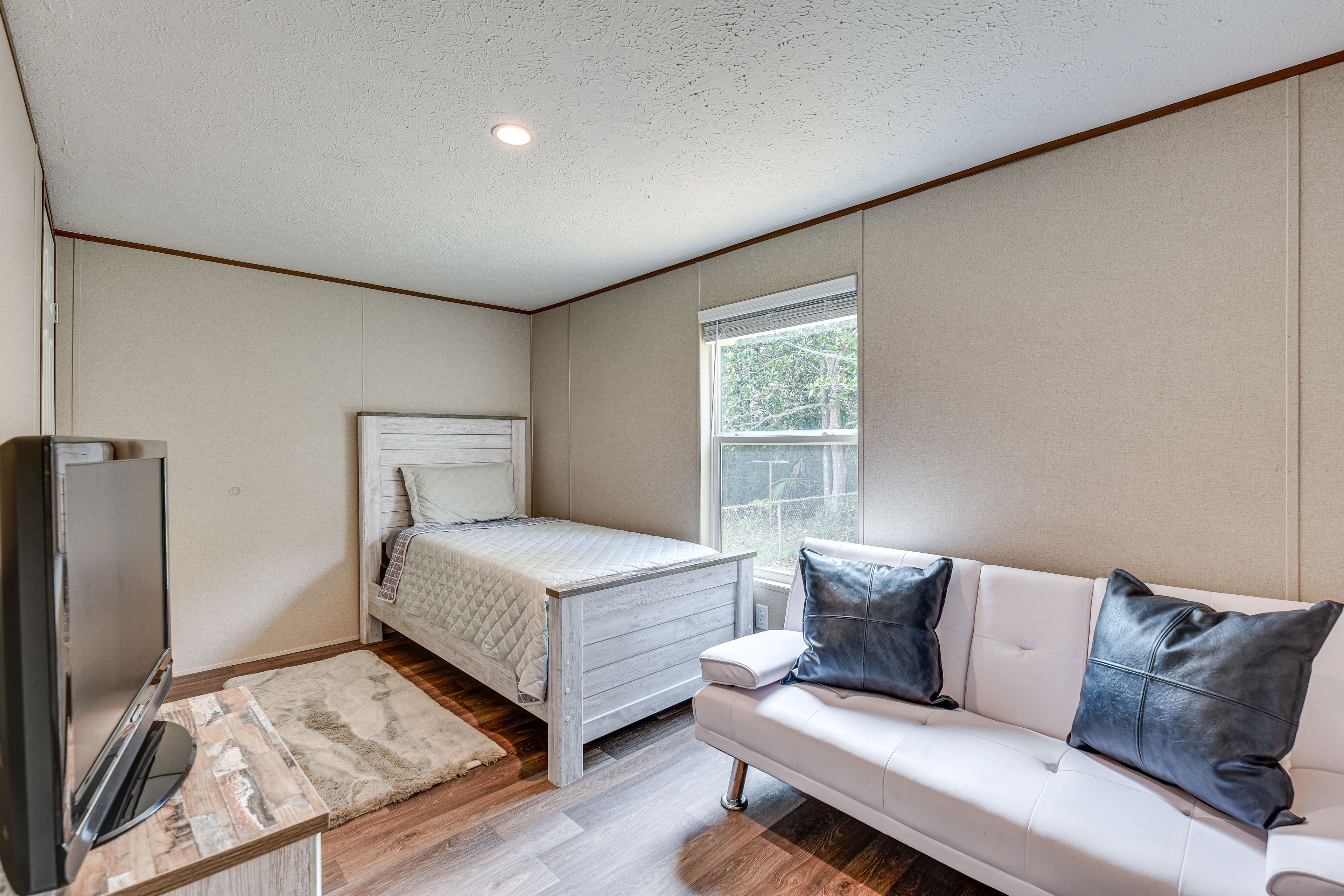 Bedroom 3 | Twin Bed | Full Futon